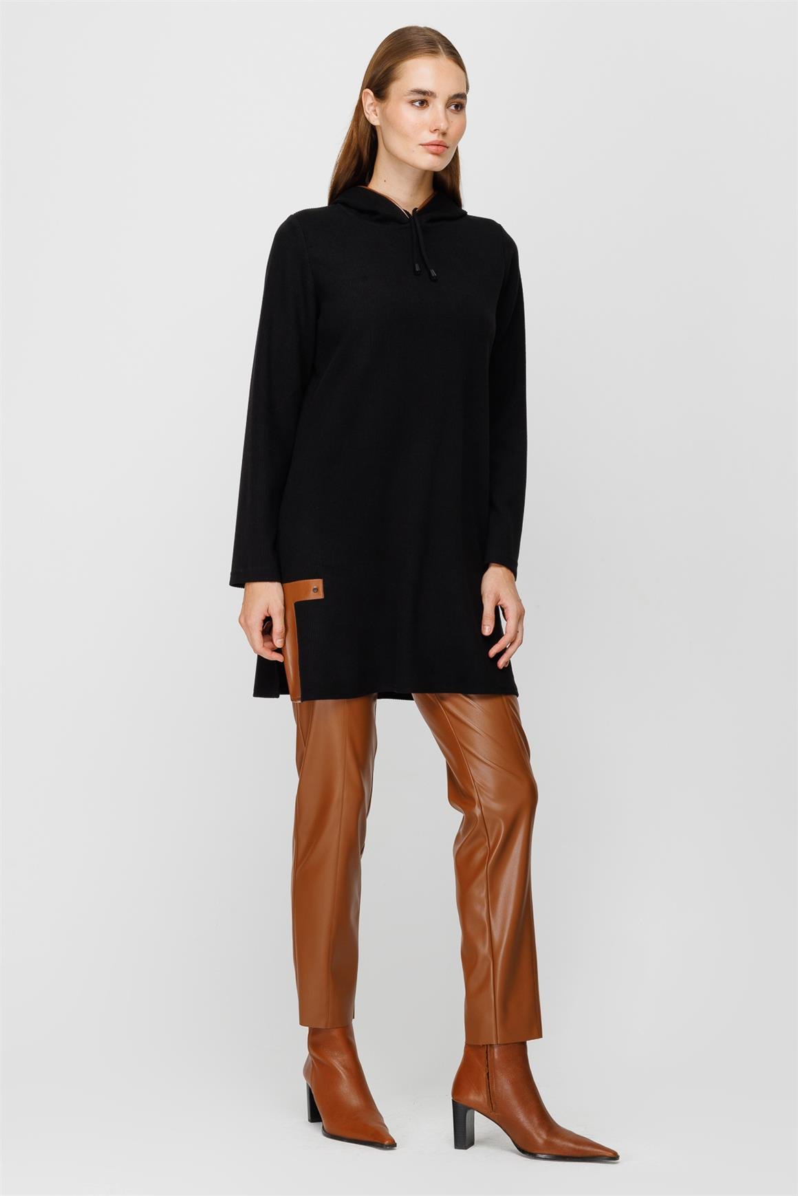 Fitilli Örme Kumaştan Kapişonlu Deri Detaylı Pantolon Tunik Takım  Siyah