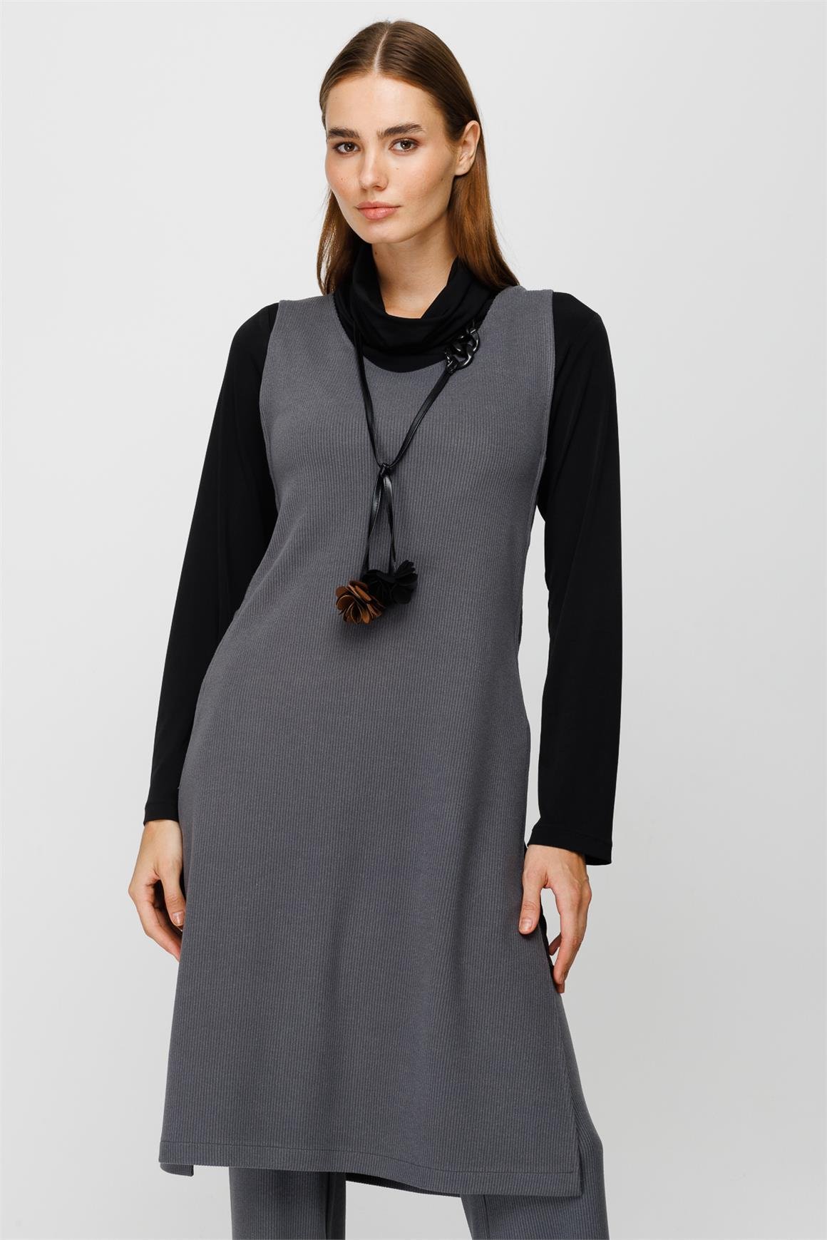 Fitilli Örme Kumaştan Yanları Pencere Detaylı Bluz Tunik Pantolon Kolye Takım  Antrasit