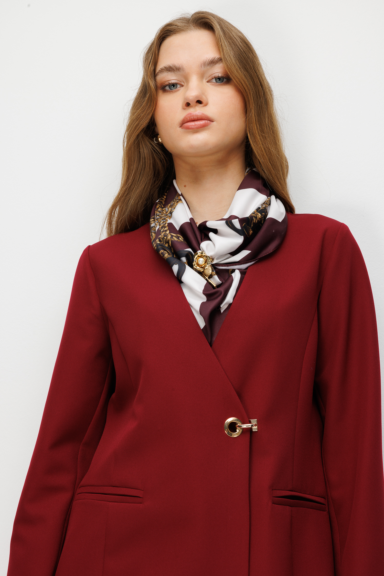 Kilit DEtaylı Eşarplı Takım  Bordo