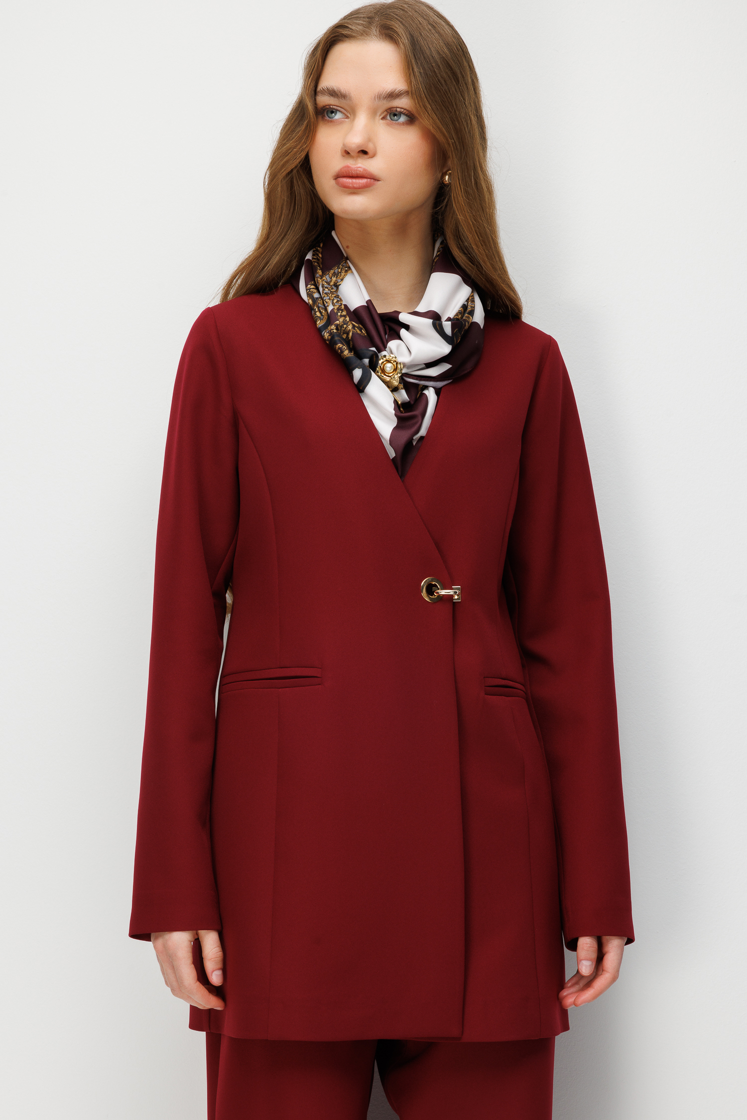 Kilit DEtaylı Eşarplı Takım  Bordo