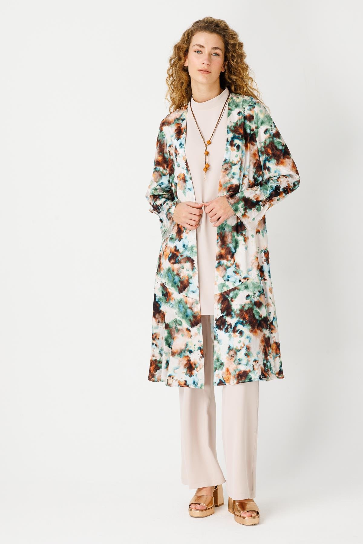 Özel Desenli Kimono Bluz Pantolon Kolyeli Takım  Bej