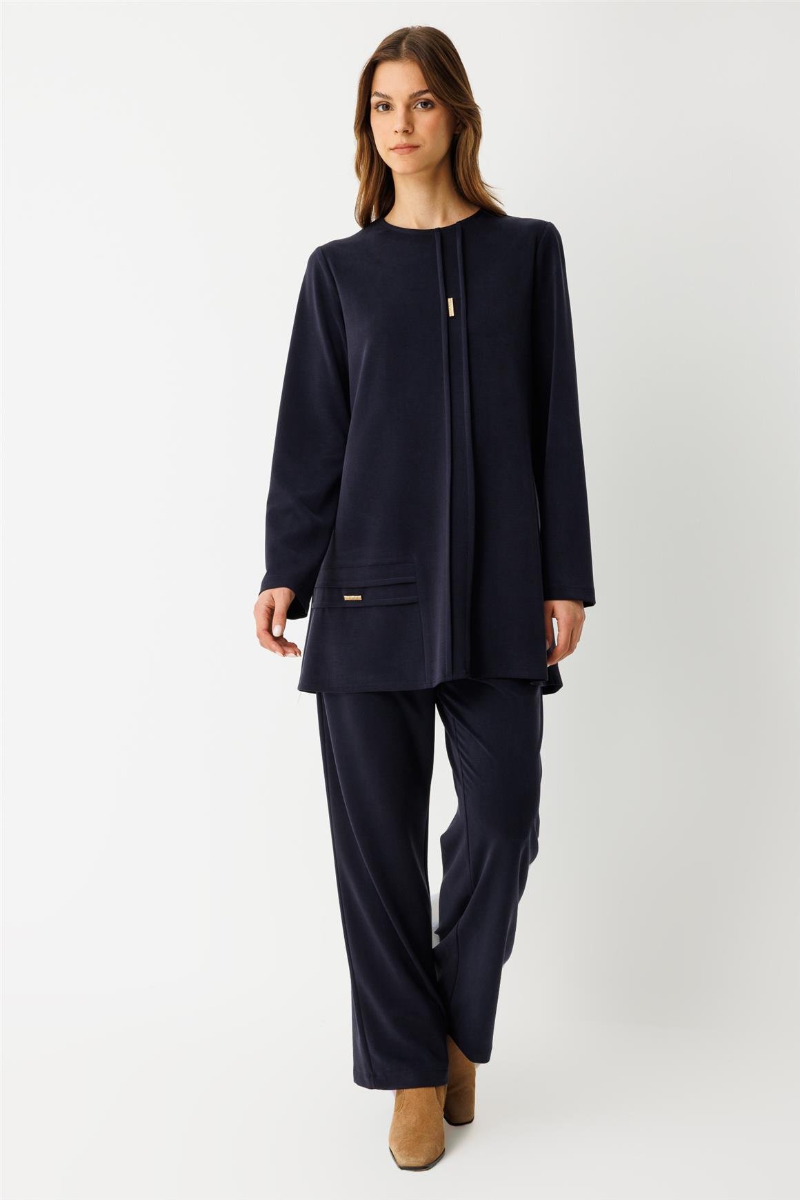 Pantolonlu Takım  Laci