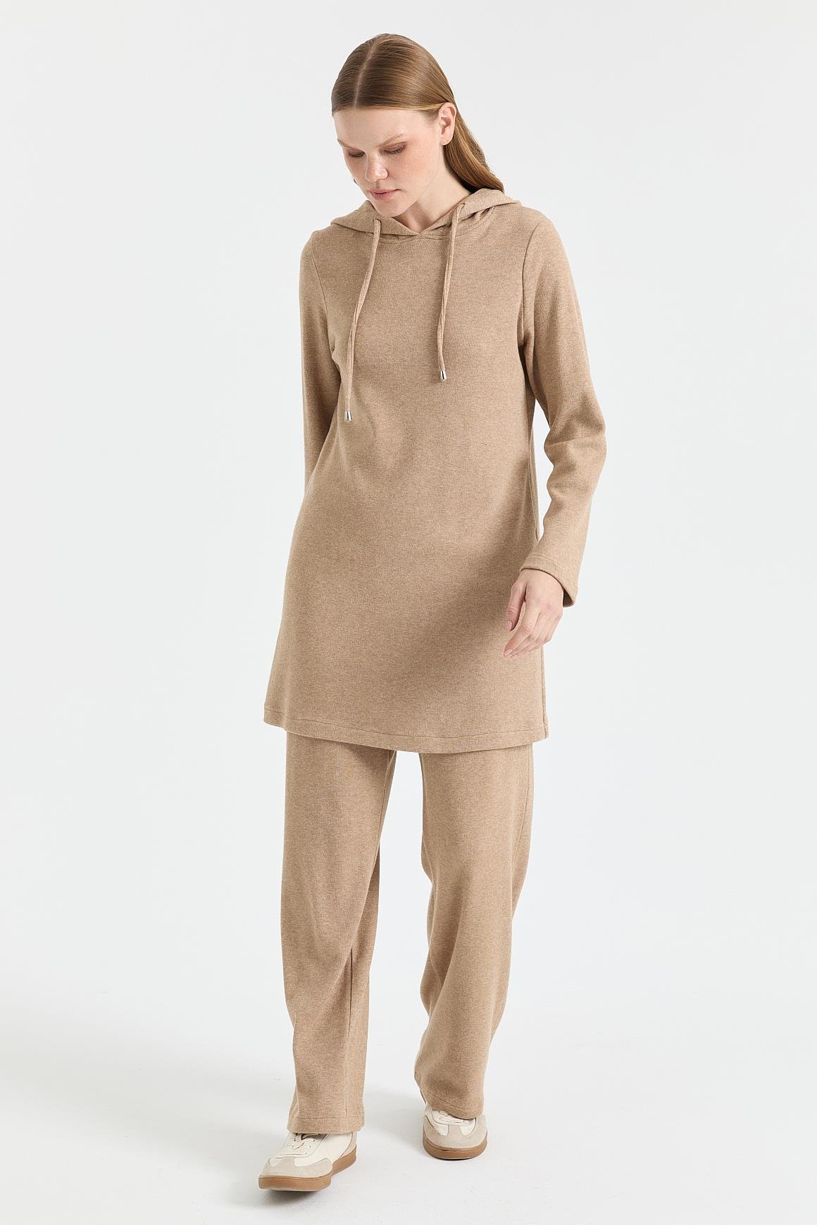 Rahat Kesim Pantolonlu Takım  Vizon