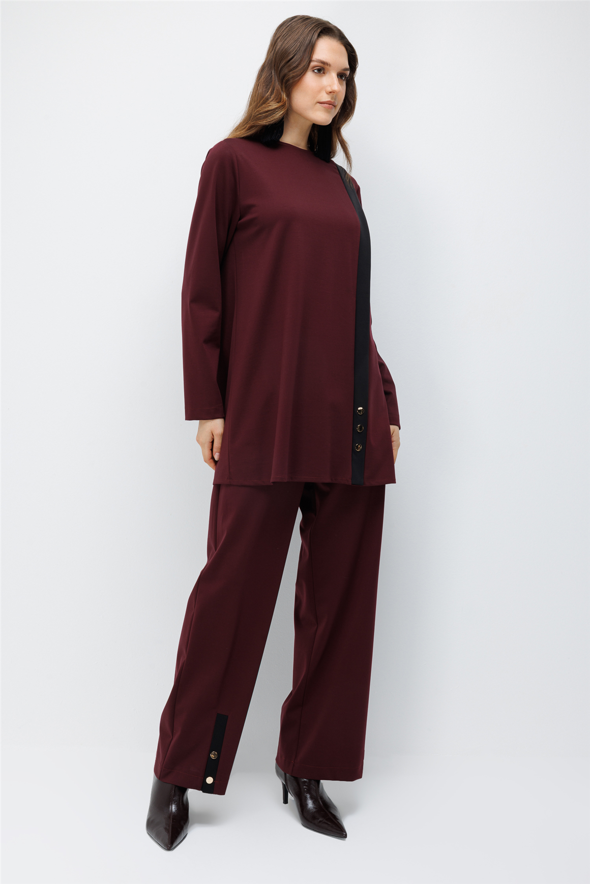 Şerit Detaylı Pantolonlu Takım  Bordo