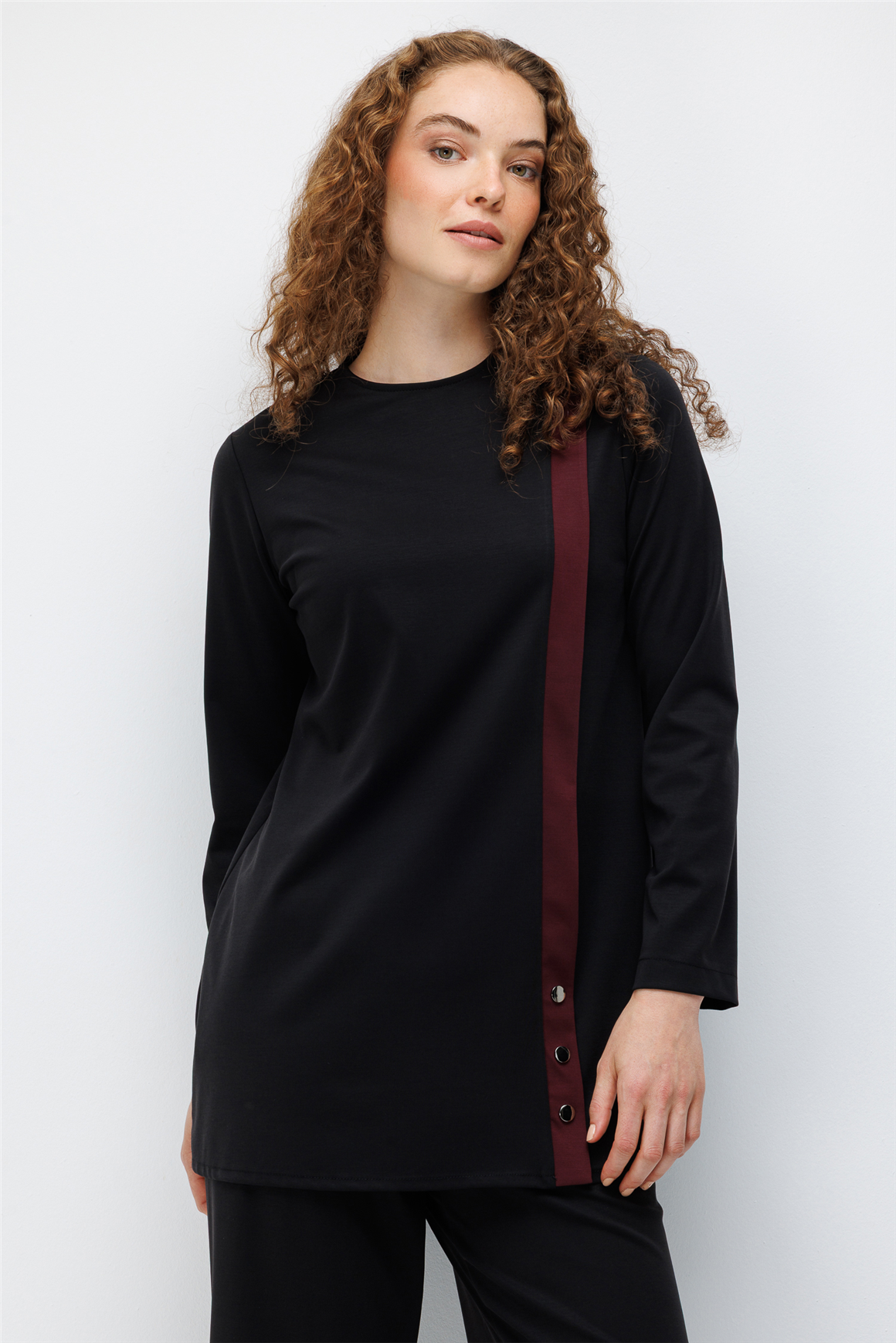 Şerit Detaylı Pantolonlu Takım  Siyah