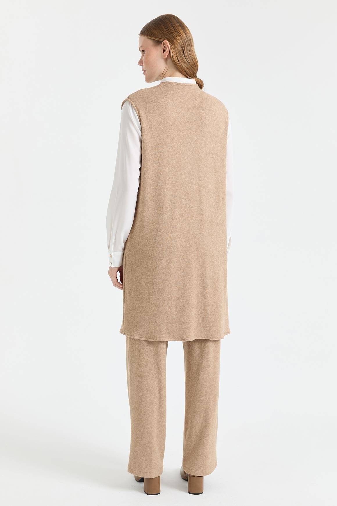 Şık Aksesuar Detaylı Üçlü Takım  Vizon