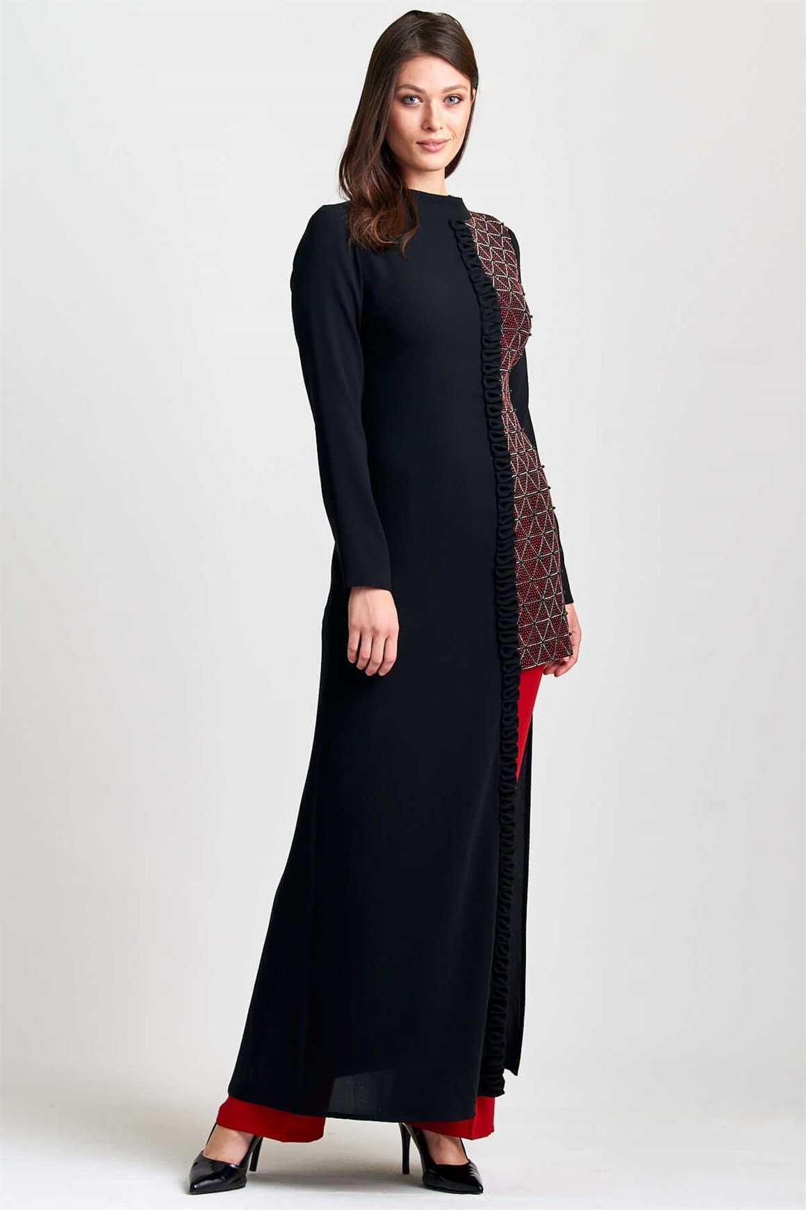 Siyah Asimetrik, Sol Beden Taşlı Hakim Yakalı Elbise