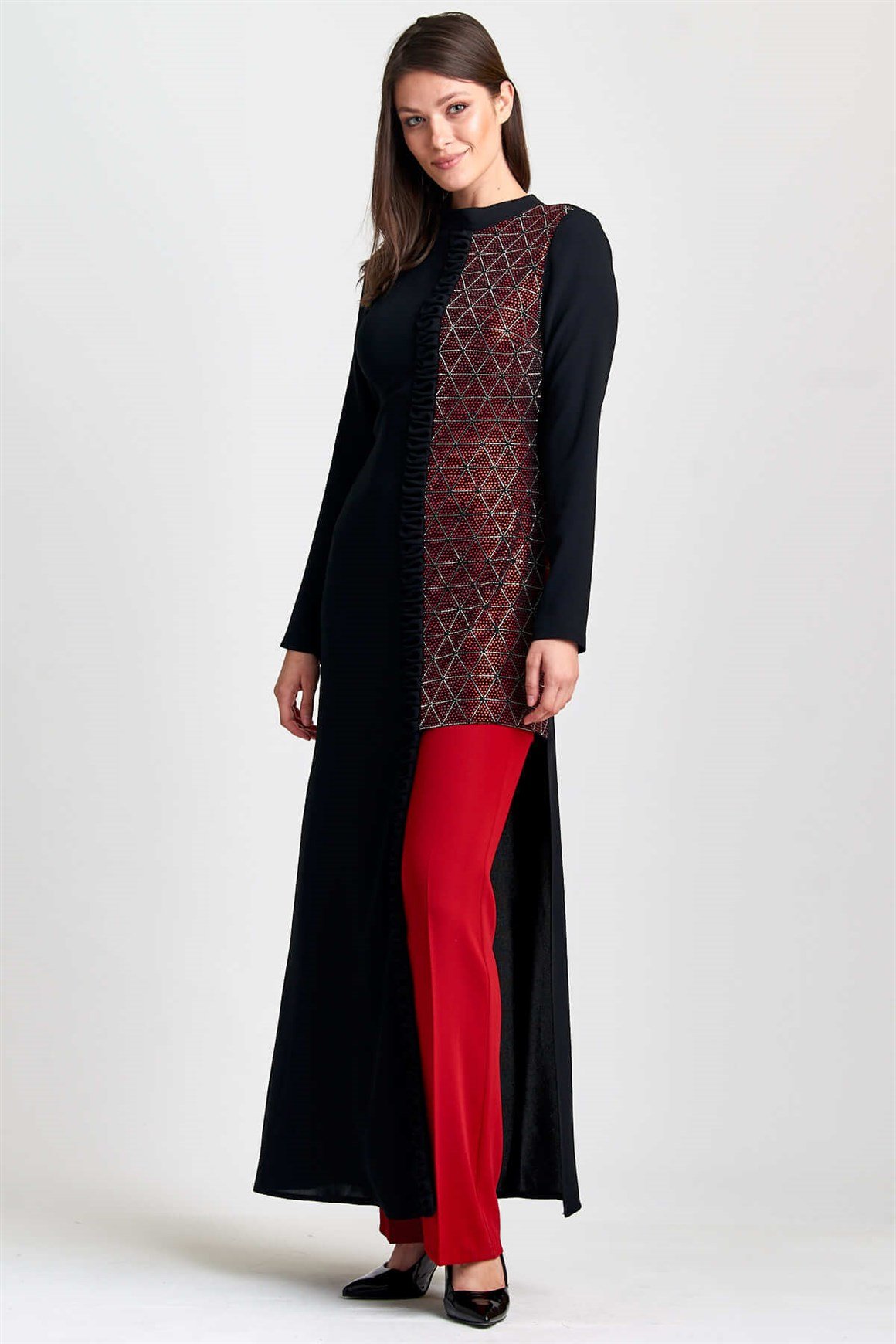 Siyah Asimetrik, Sol Beden Taşlı Hakim Yakalı Elbise