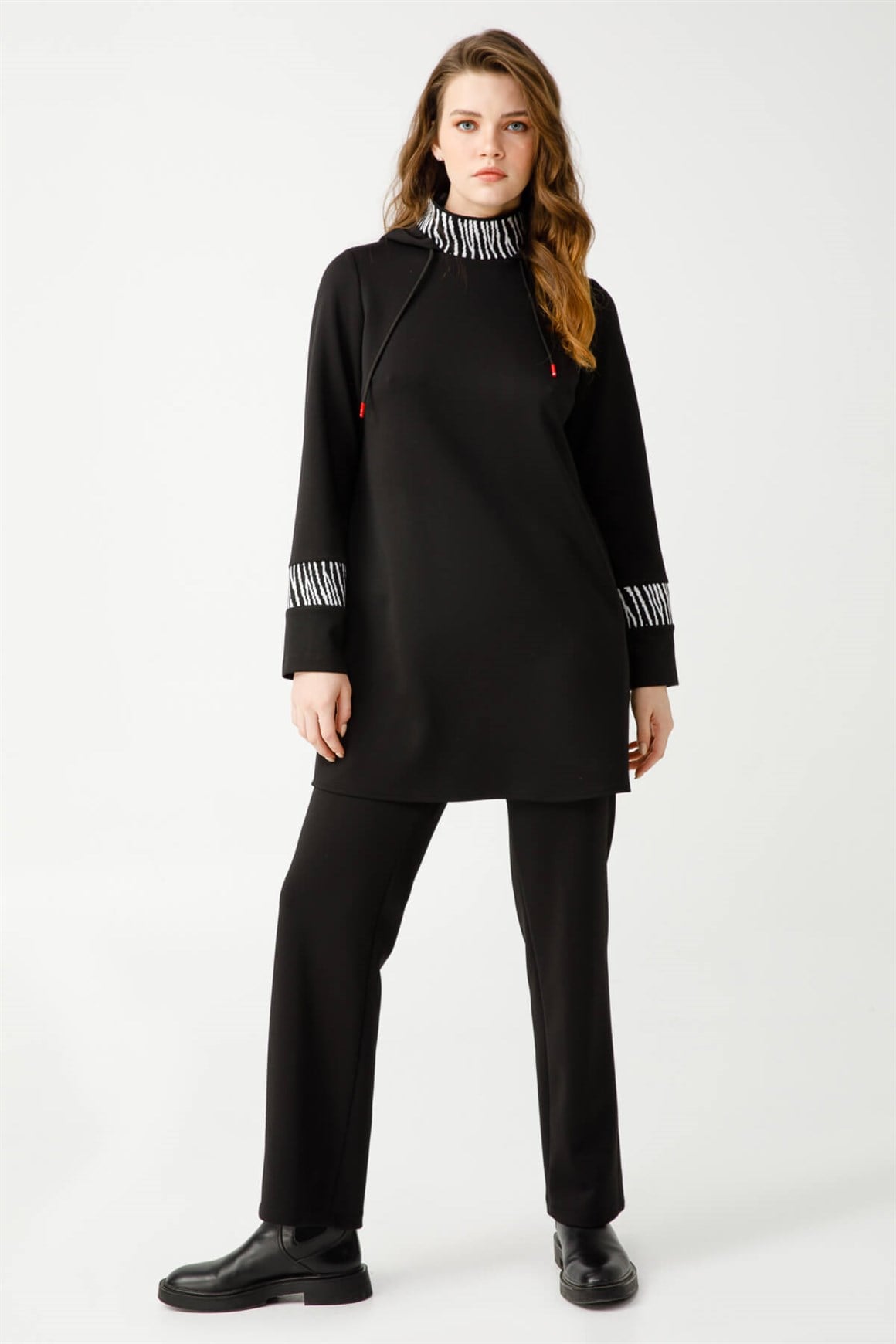 Tiger Desen Ribanalı Kapişonlu Pantolon Sweatshirt Takım  Siyah