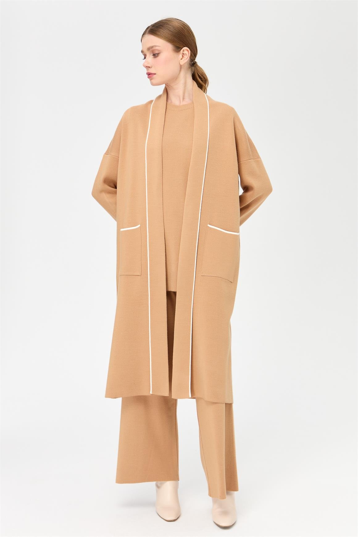 Üçlü Triko Pantolonlu Takım  Vizon