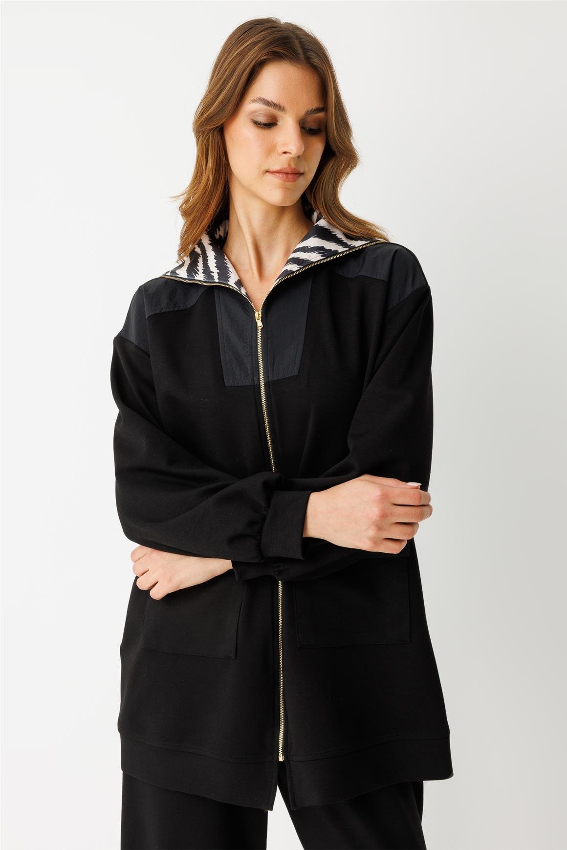 Yakası Garnili Pantolonlu Takım  Siyah