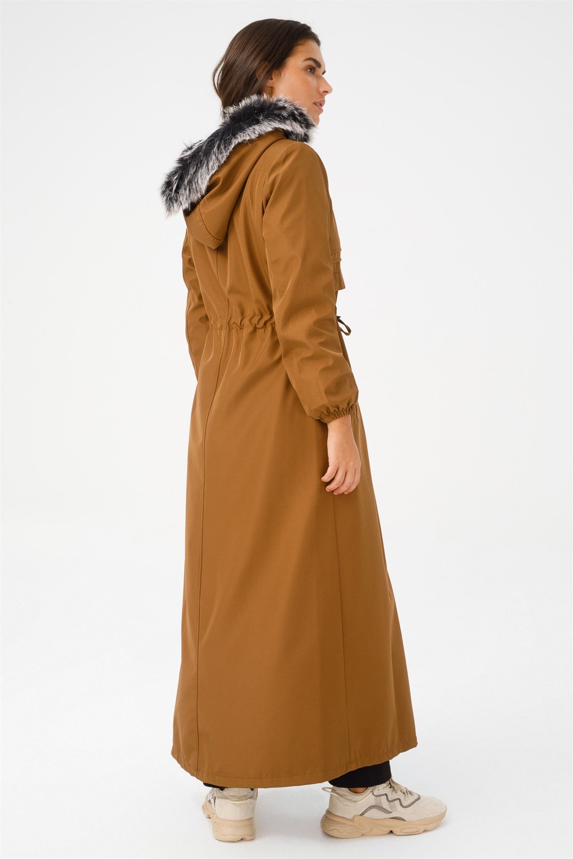 Allerli Belden Bağlamalı İçi Kürklü Tam Boy Parka Manto  Taba