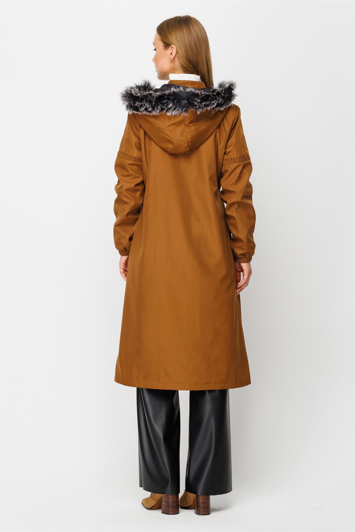 Büzgü Detaylı Ara Boy Parka  Taba