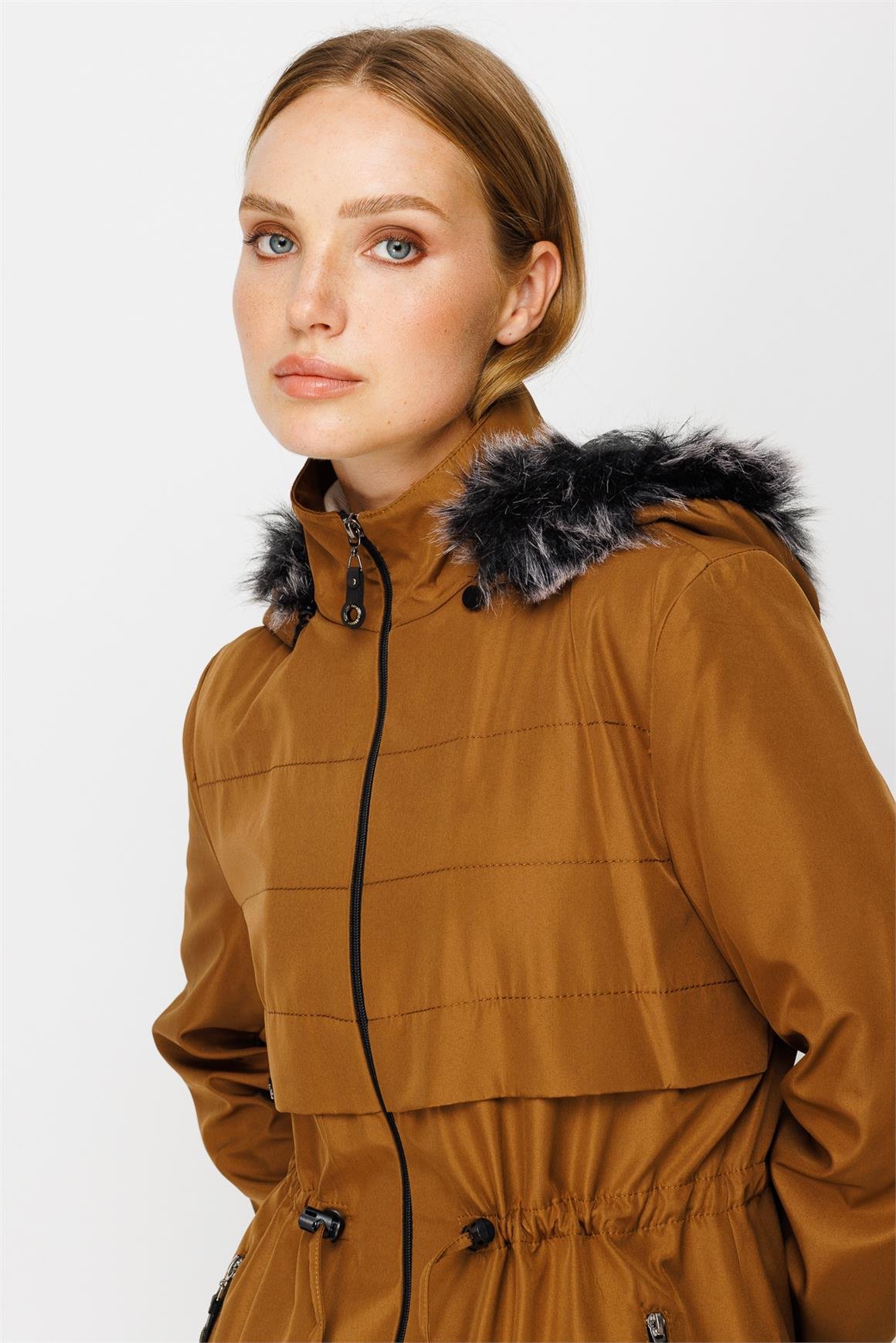 Dikiş Detaylı Ara Boy Parka  Taba