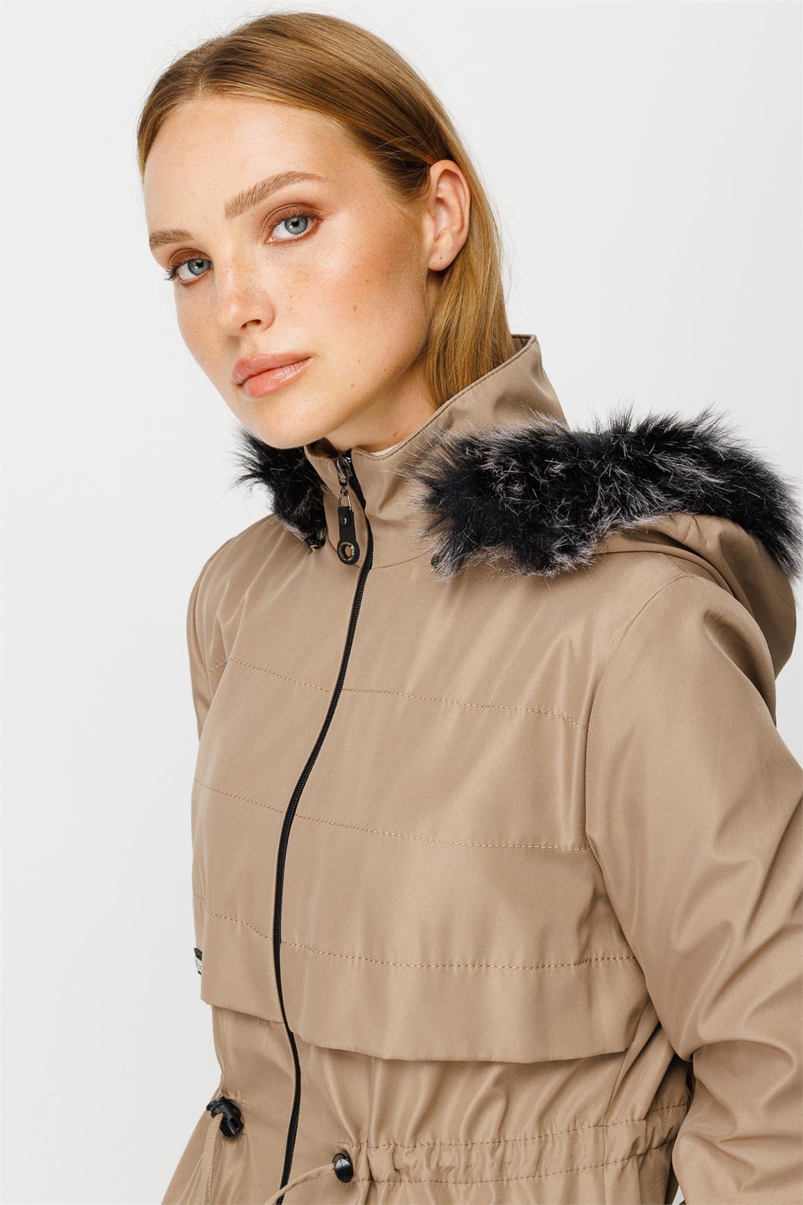 Dikiş Detaylı Ara Boy Parka  Bej