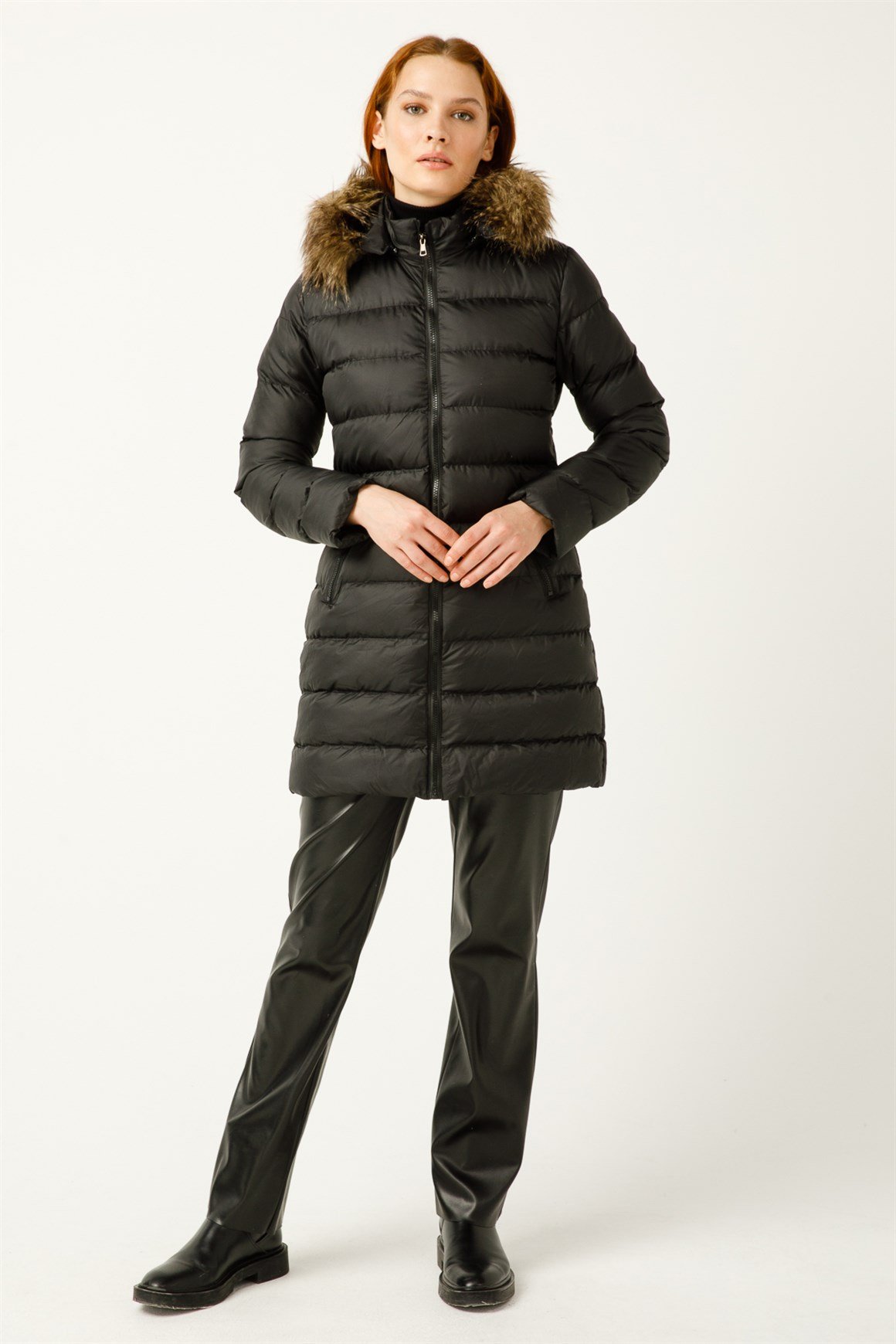 Ara Boy Kapişonlu Dolgu Kaban  Siyah