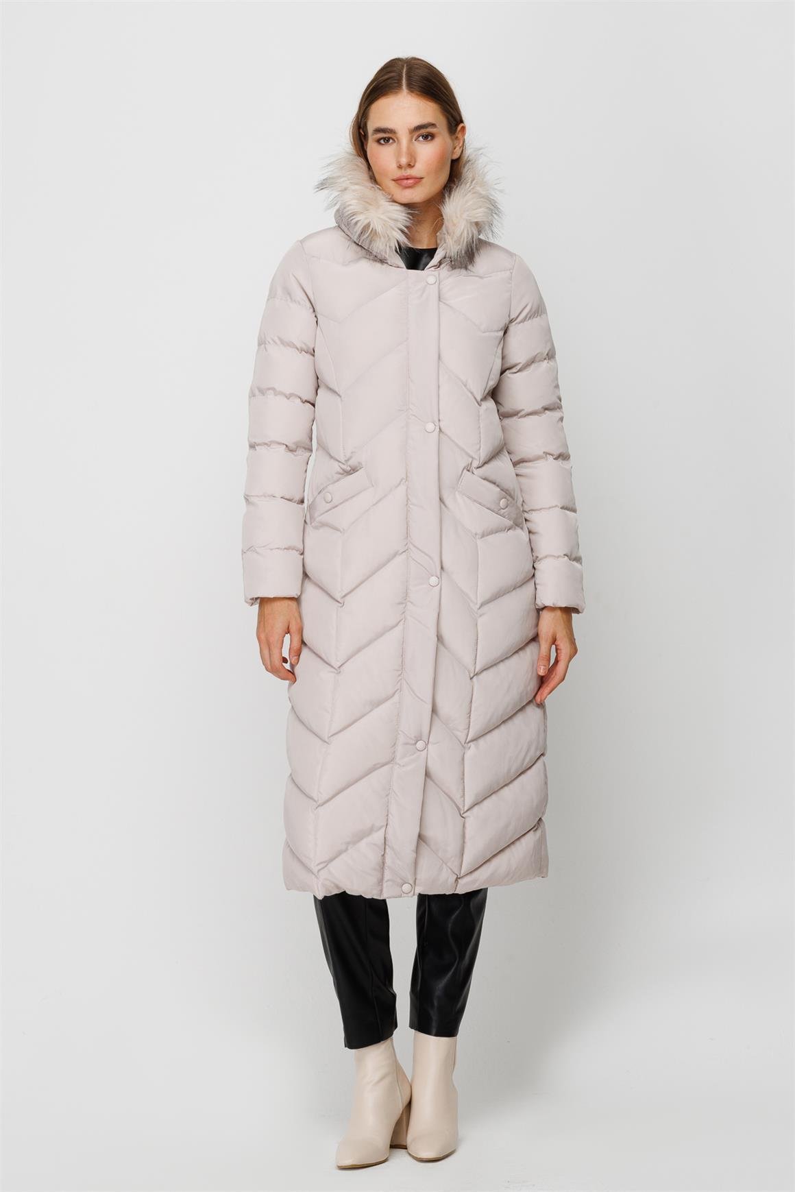 Verev Dikiş Detaylı Kapişon Kenarı Kürk Detaylı Dolgulu Kaban  Ekru