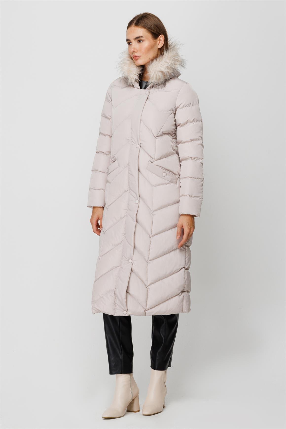 Verev Dikiş Detaylı Kapişon Kenarı Kürk Detaylı Dolgulu Kaban  Ekru