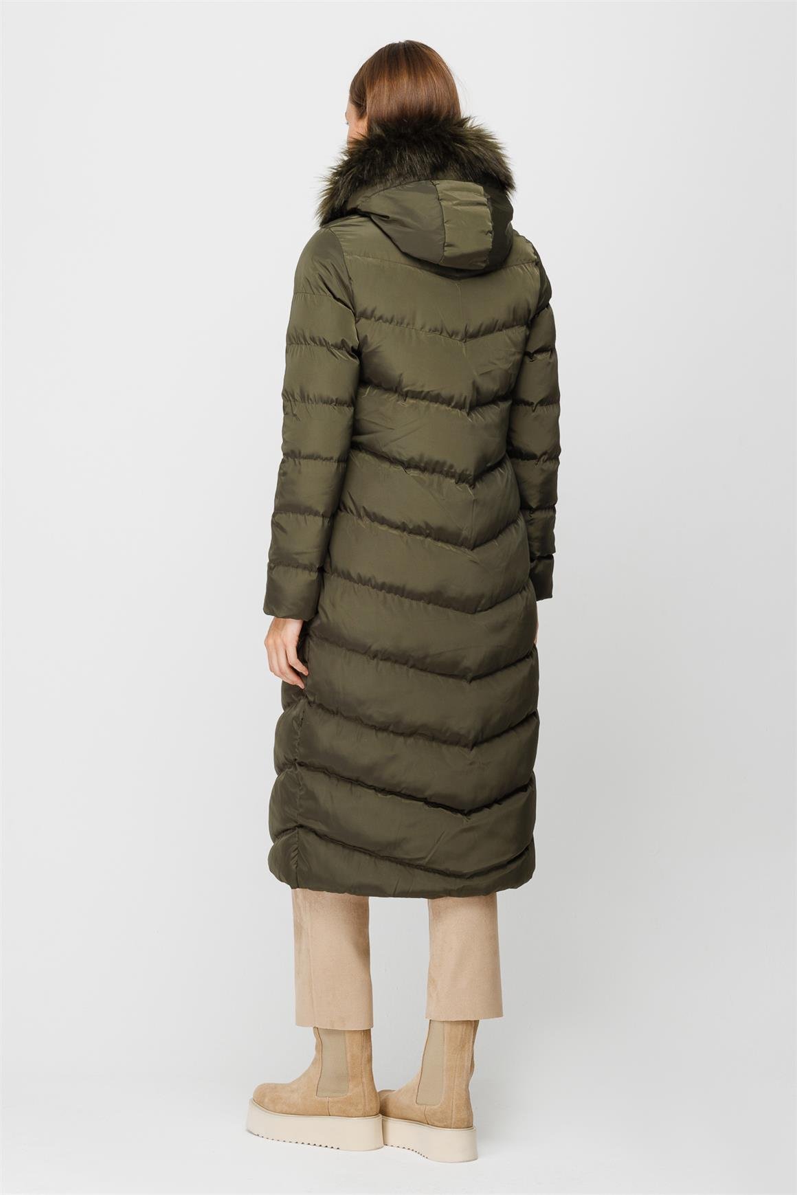 Verev Dikiş Detaylı Kapişon Kenarı Kürk Detaylı Dolgulu Kaban  Haki