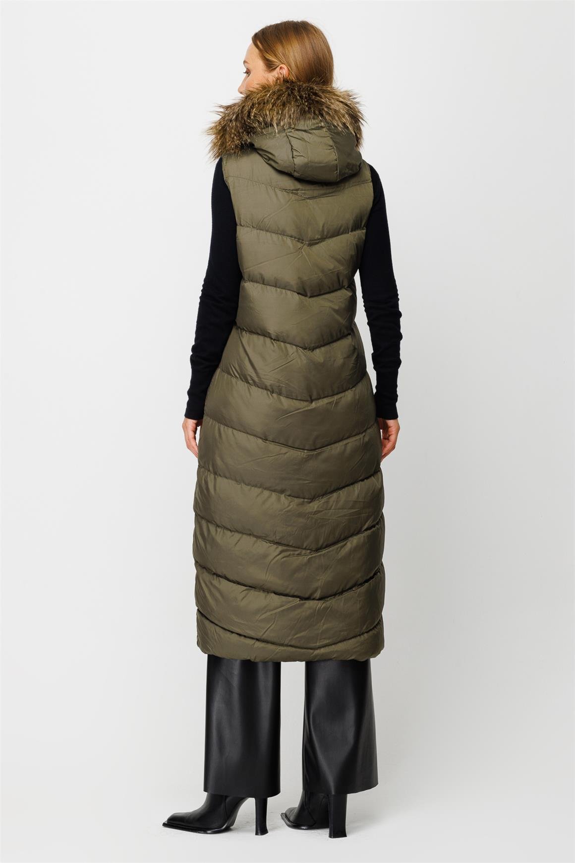 Yaka Kenarı Kürk Detaylı Ara Boy Şişme Yelek  Haki