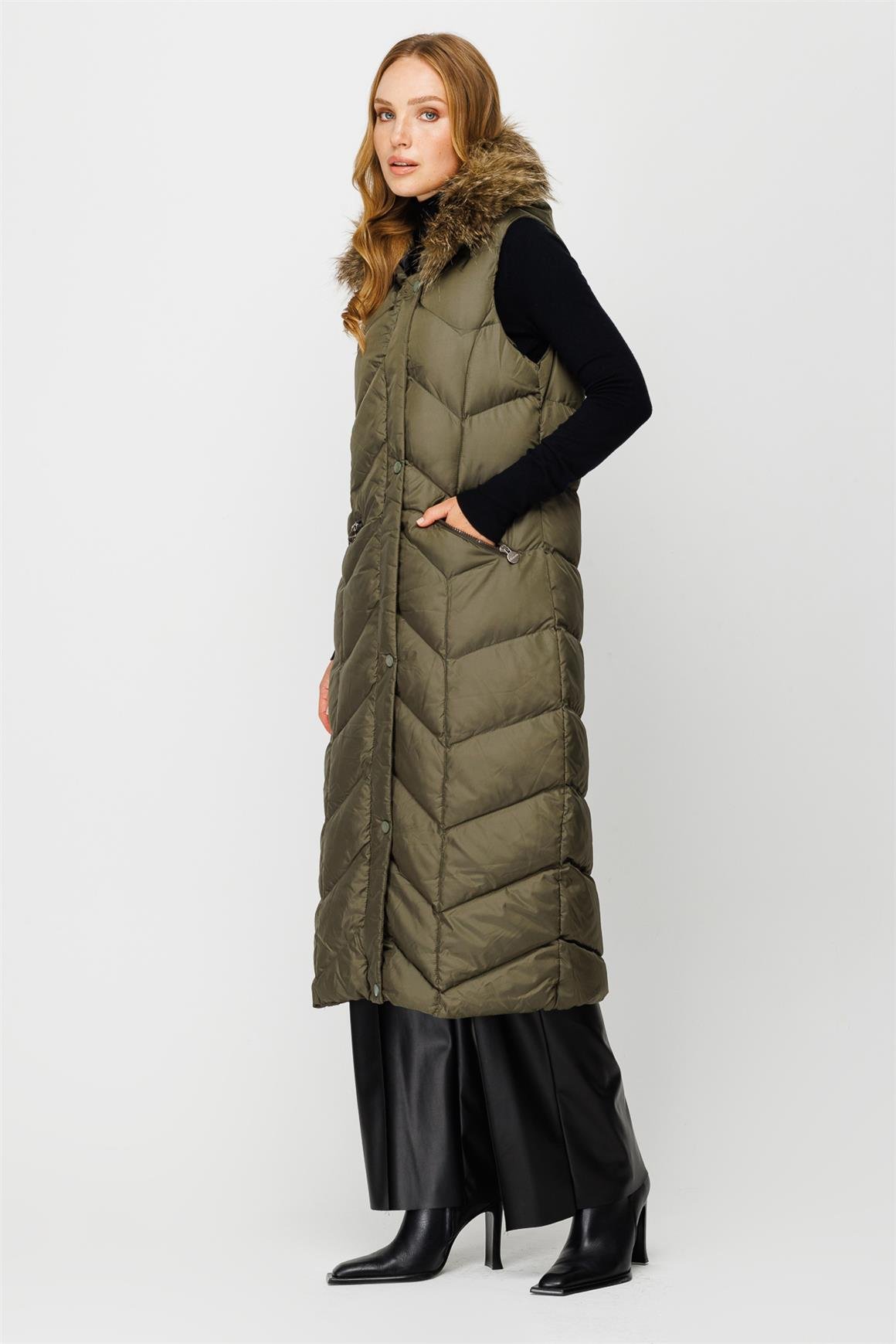 Yaka Kenarı Kürk Detaylı Ara Boy Şişme Yelek  Haki