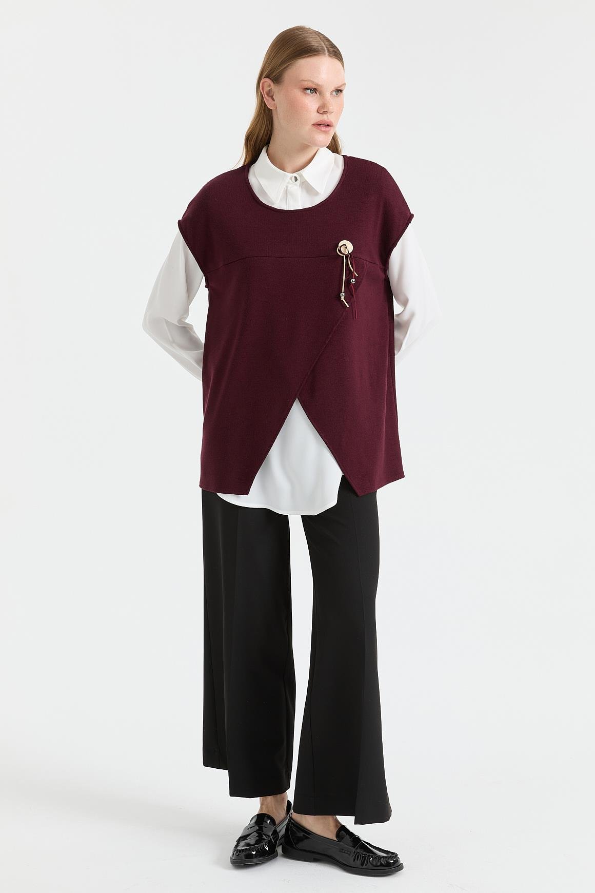 Asimetrik Kesim Broş Detaylı İkili Takım  Bordo