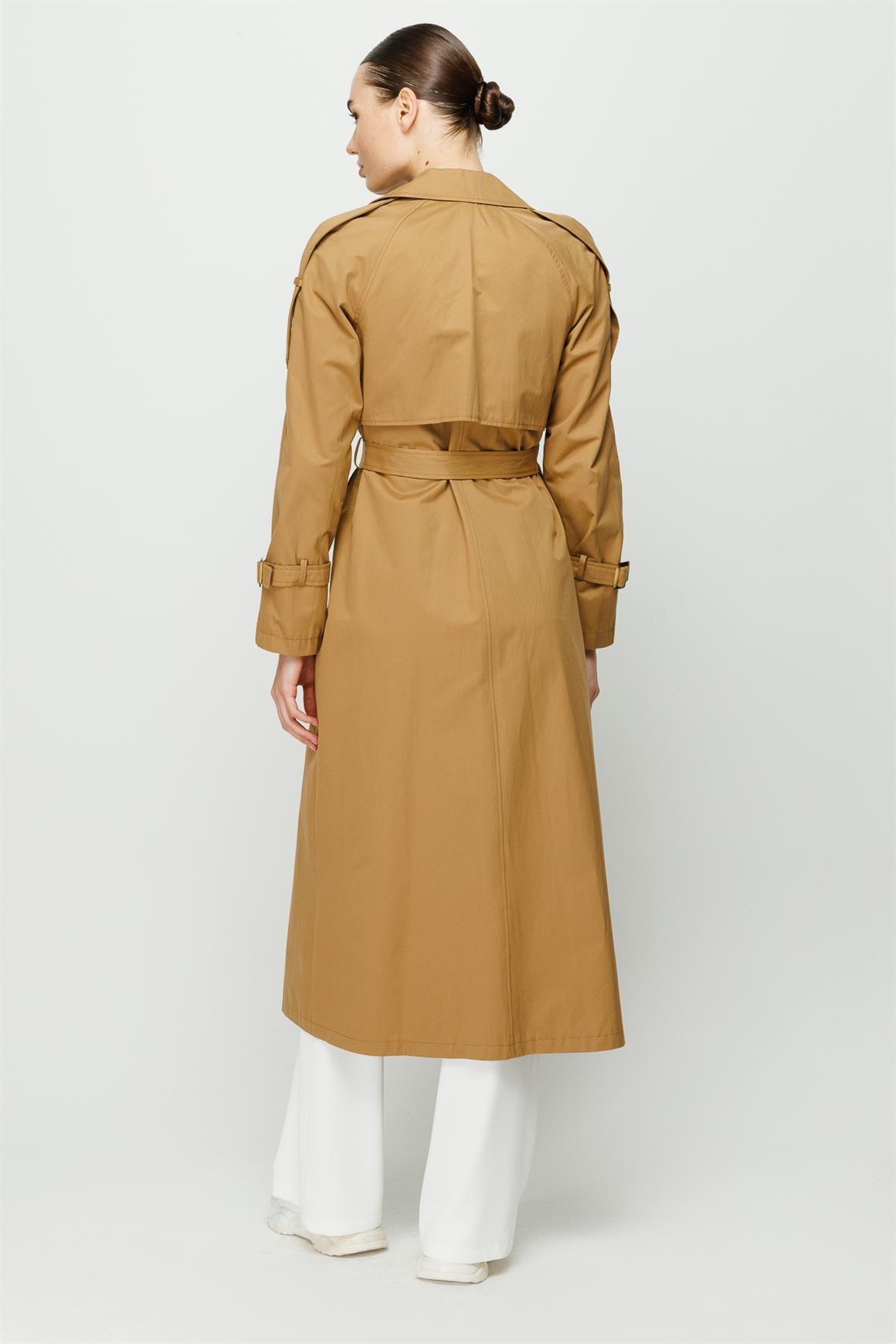 Reglan Kollu Aller Detaylı Kruvaze Kapamalı Trençkot  Camel