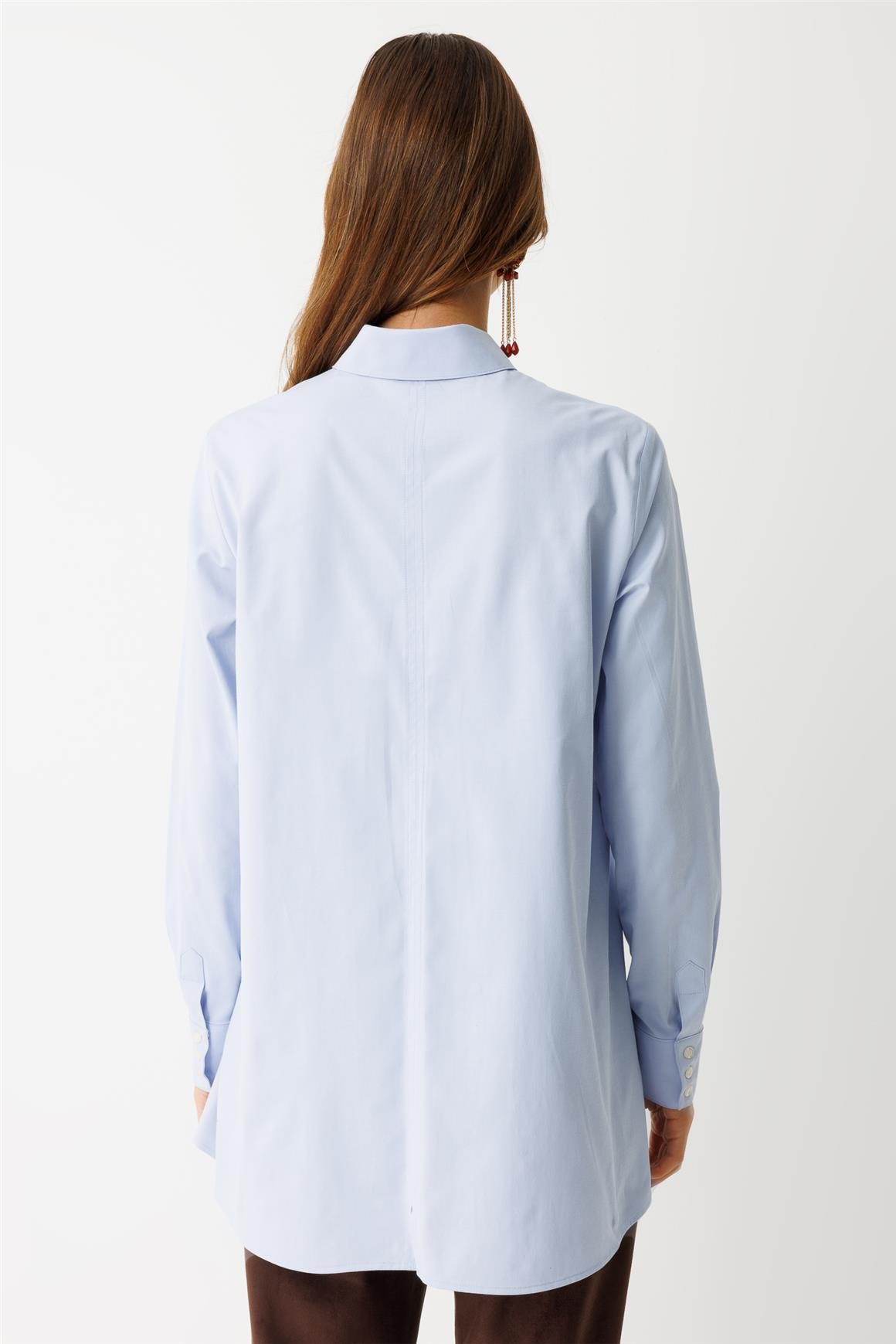 Arkası Dikiş Detaylı Pamuk Gömlek  Mavi