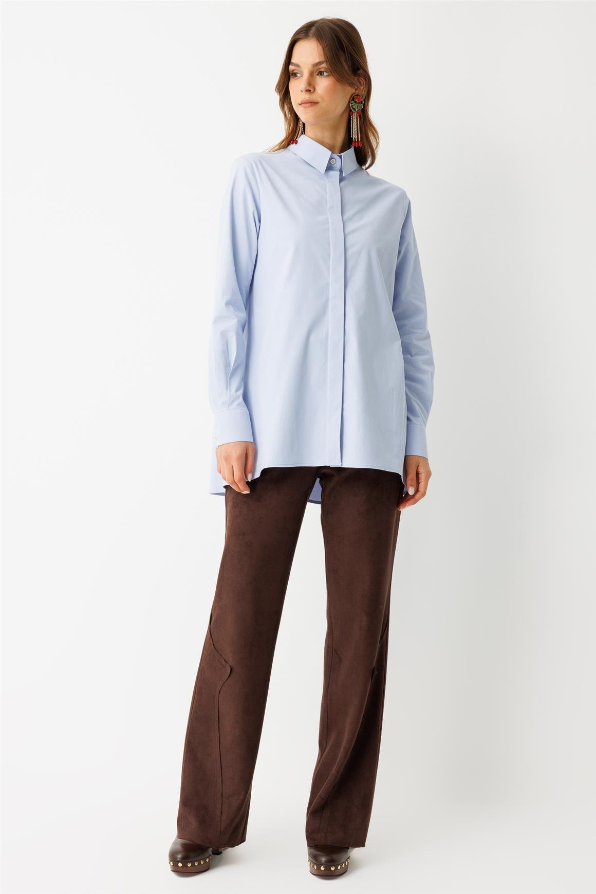 Arkası Dikiş Detaylı Pamuk Gömlek  Mavi