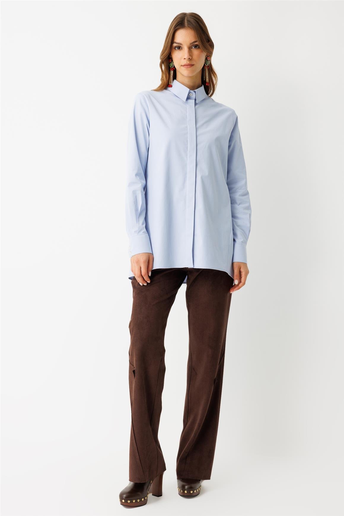 Arkası Dikiş Detaylı Pamuk Gömlek  Mavi