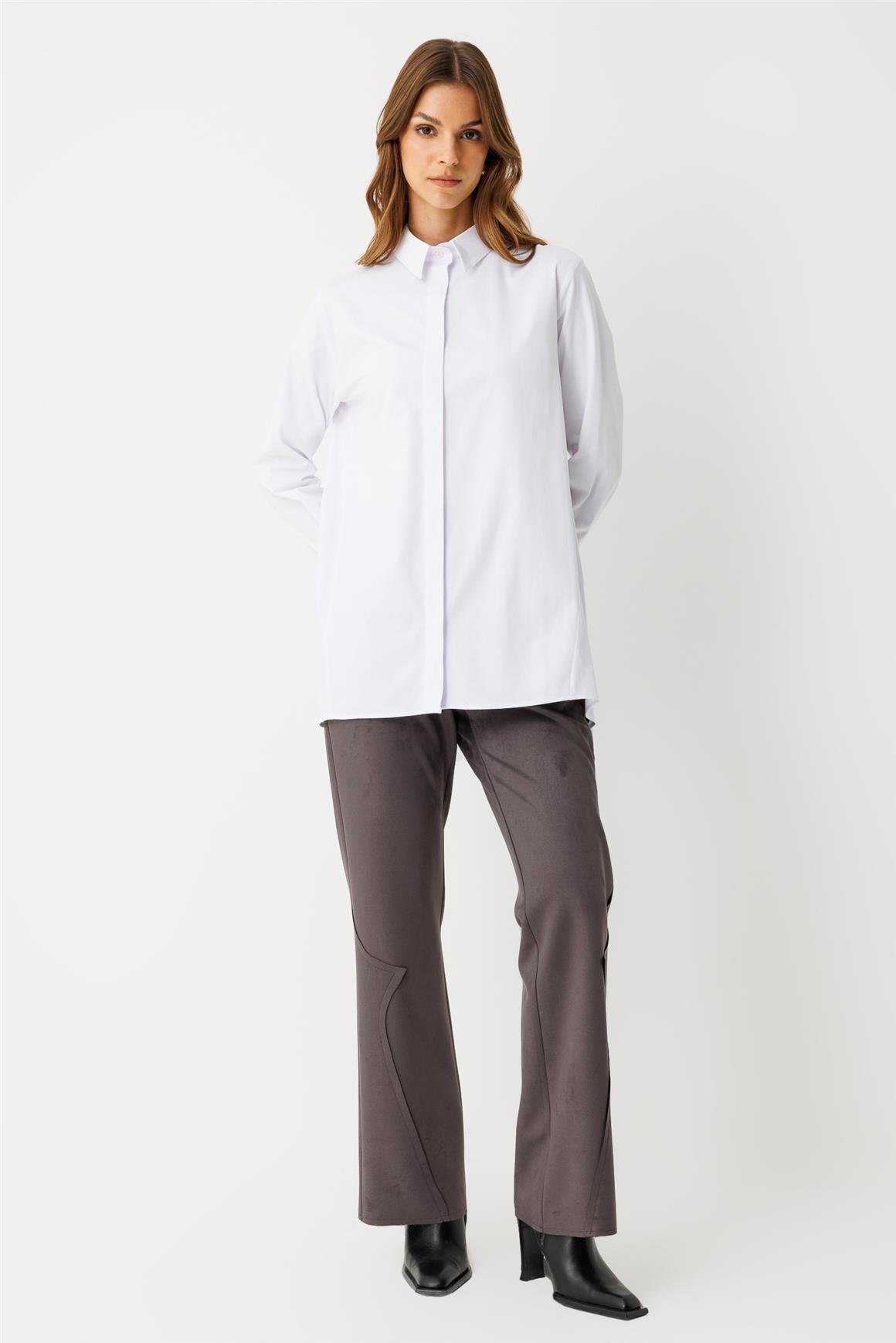 Arkası Dikiş Detaylı Pamuk Gömlek  Beyaz