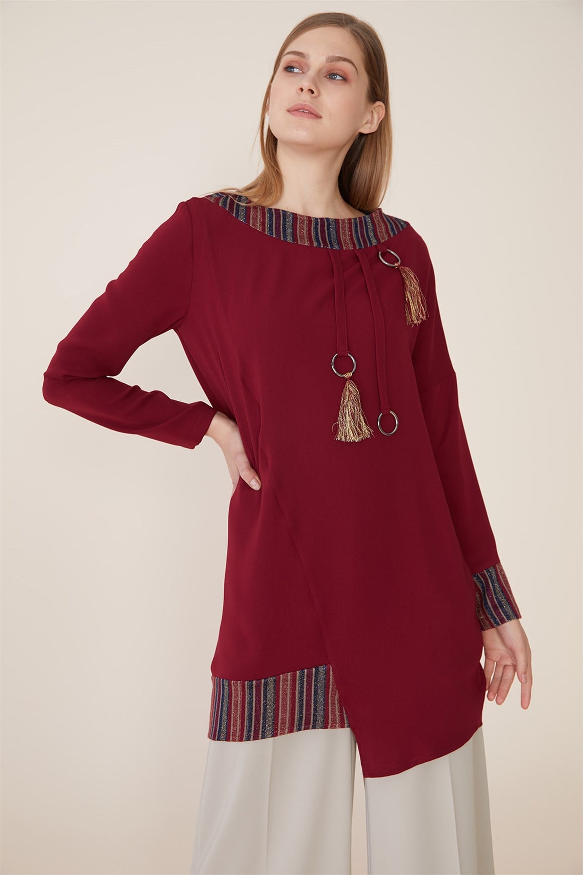 Bordo - Yakası Püsküllü Tunik