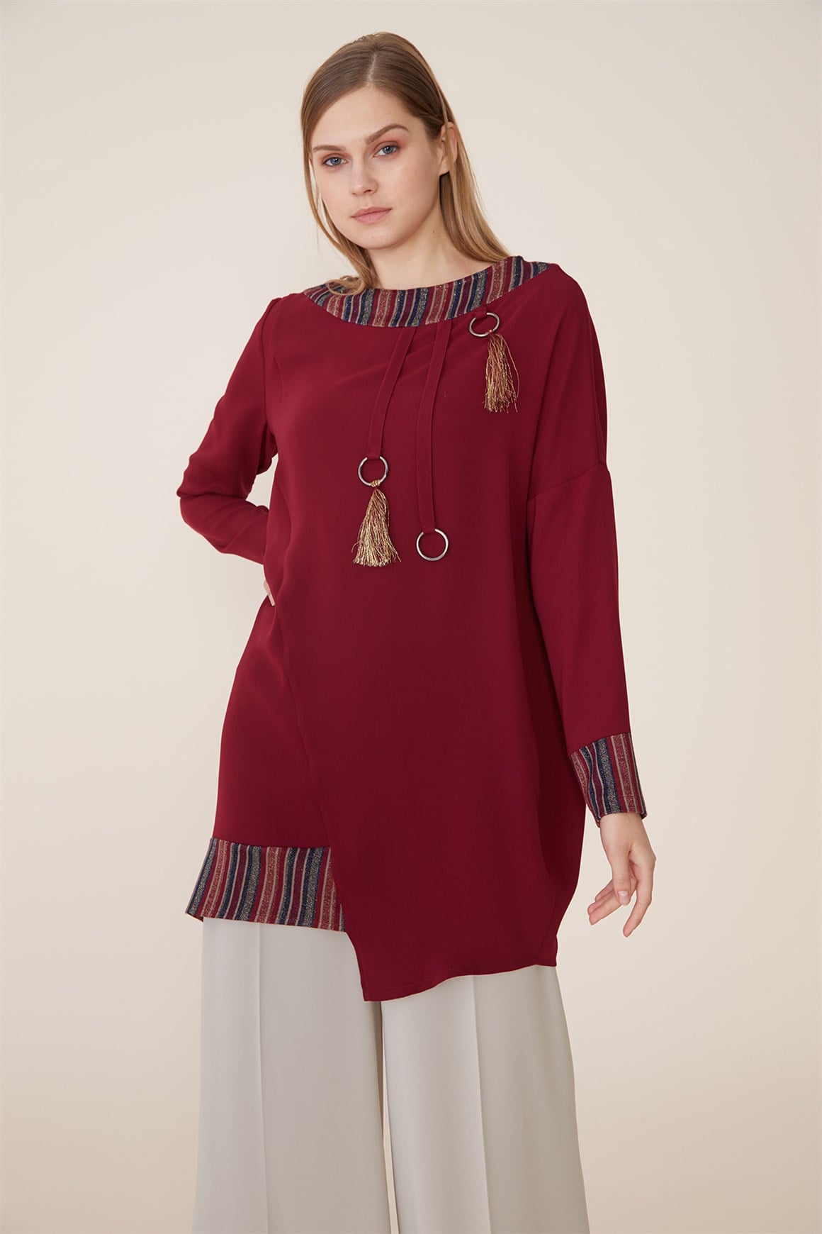 Bordo - Yakası Püsküllü Tunik