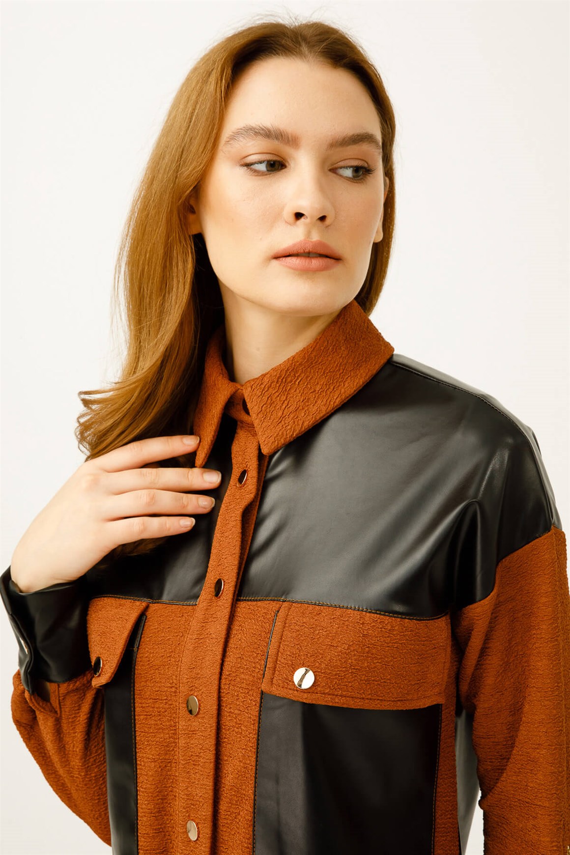 Deri Detaylı Çıt Çıt Kapamalı Tunik  Taba