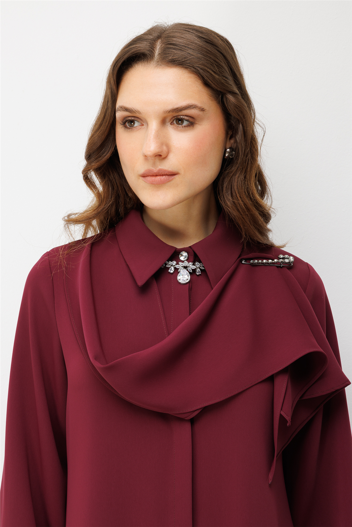 Fularlı Broş Detaylı Tunik  Bordo