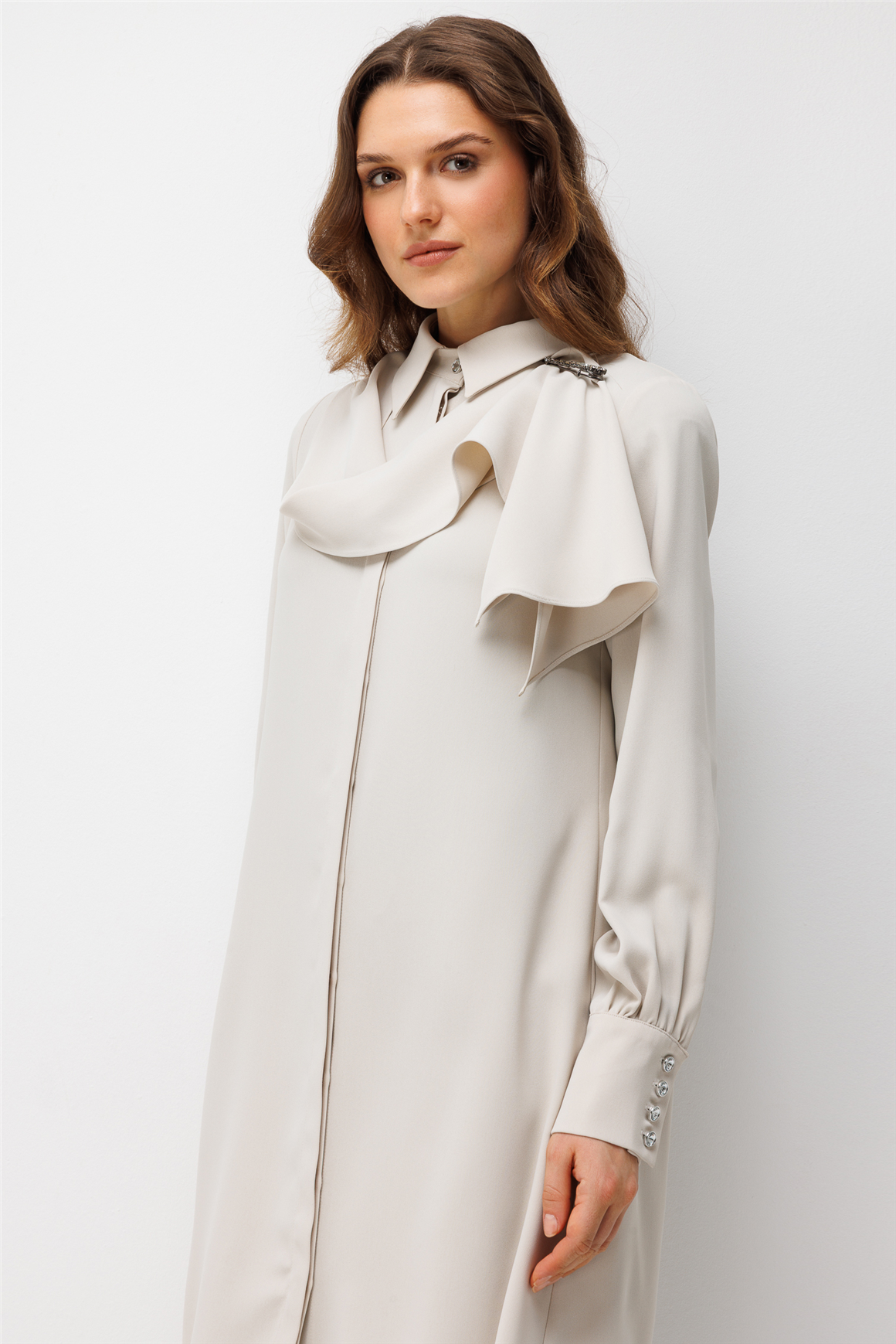 Fularlı Broş Detaylı Tunik  Taş
