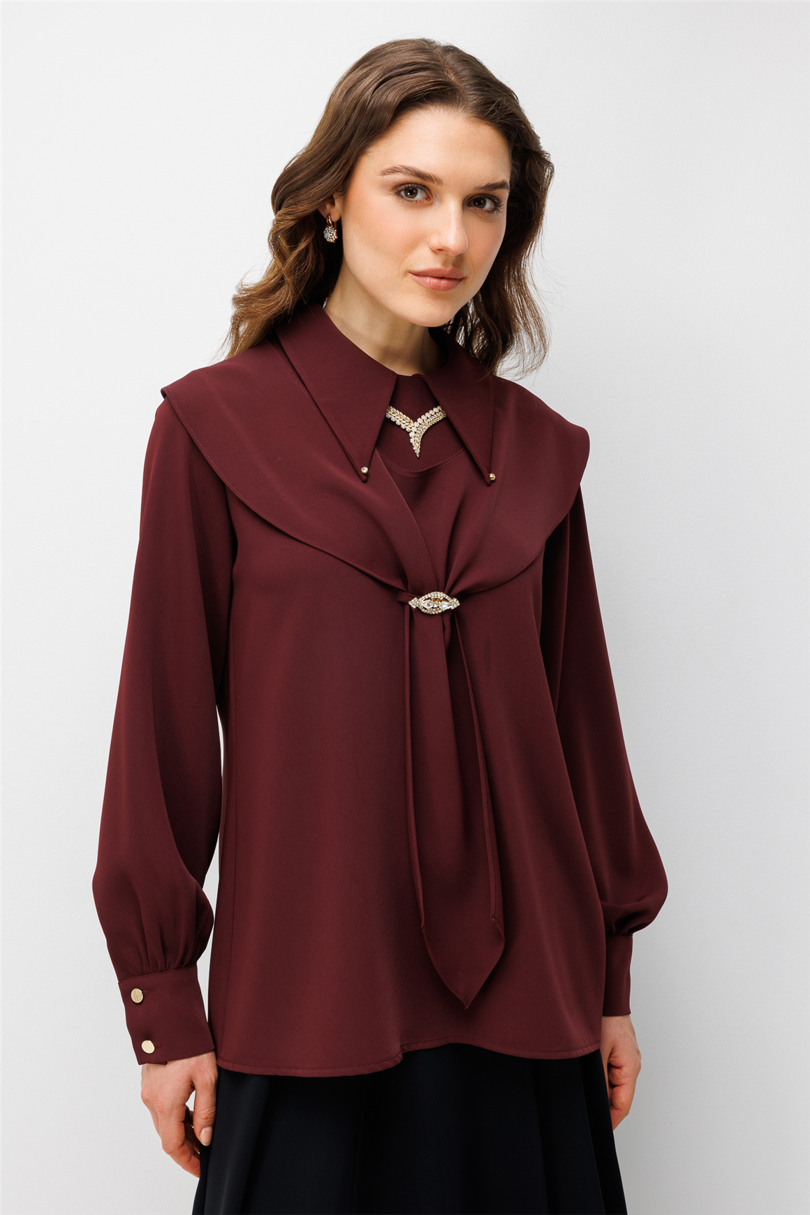 Fularlı ve Broş Detaylı Tunik  Bordo