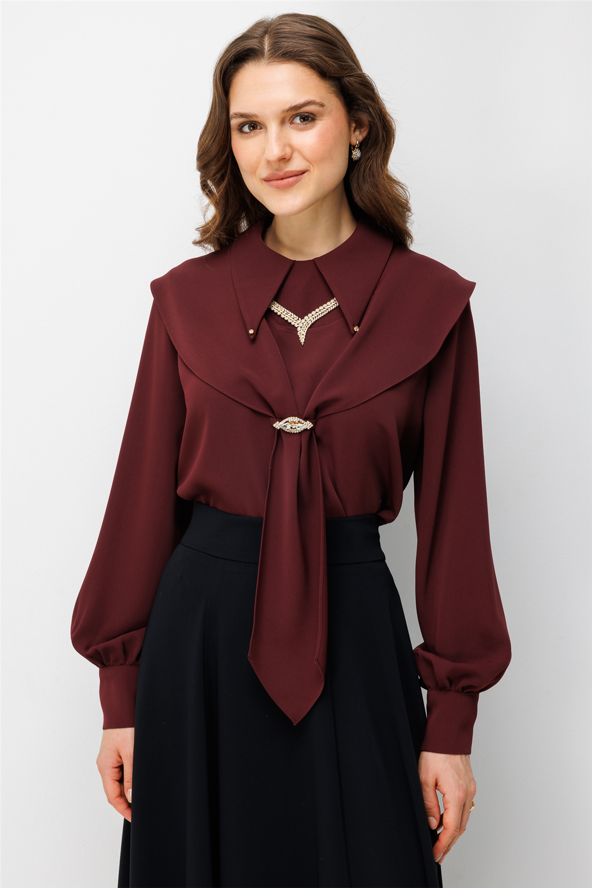 Fularlı ve Broş Detaylı Tunik  Bordo