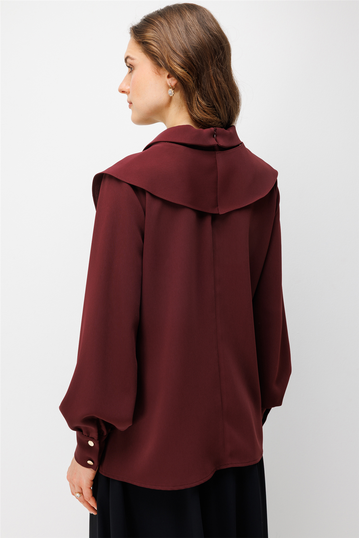 Fularlı ve Broş Detaylı Tunik  Bordo