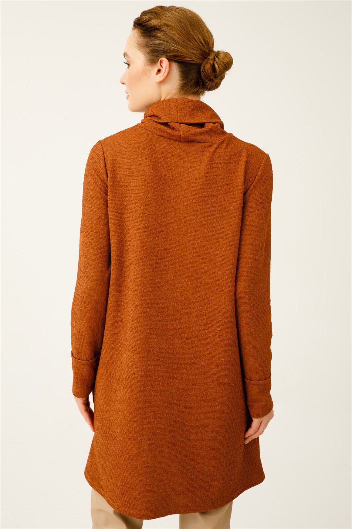 Kırışık Kumaş Detaylı Degaje Yaka Tunik  Taba