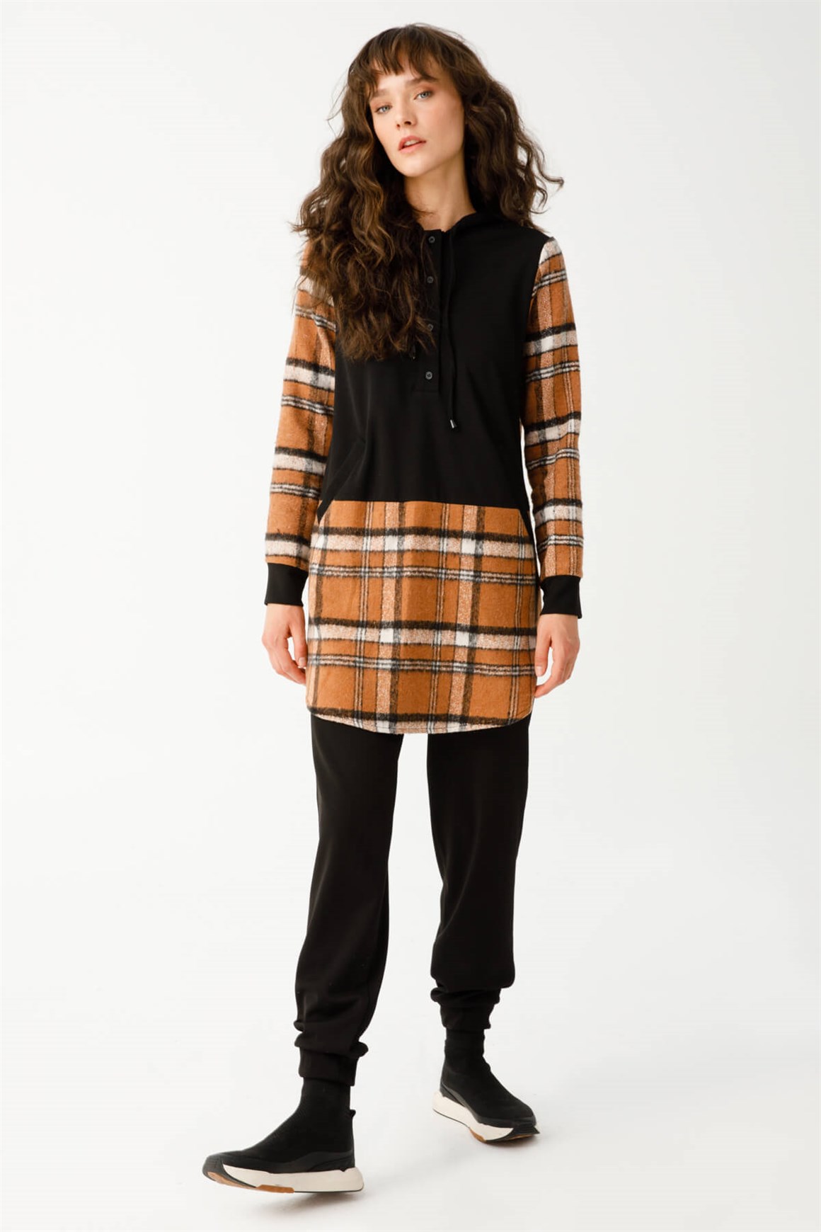 Kombinli Kapişonlu Ekose Oduncu Tunik  Taba