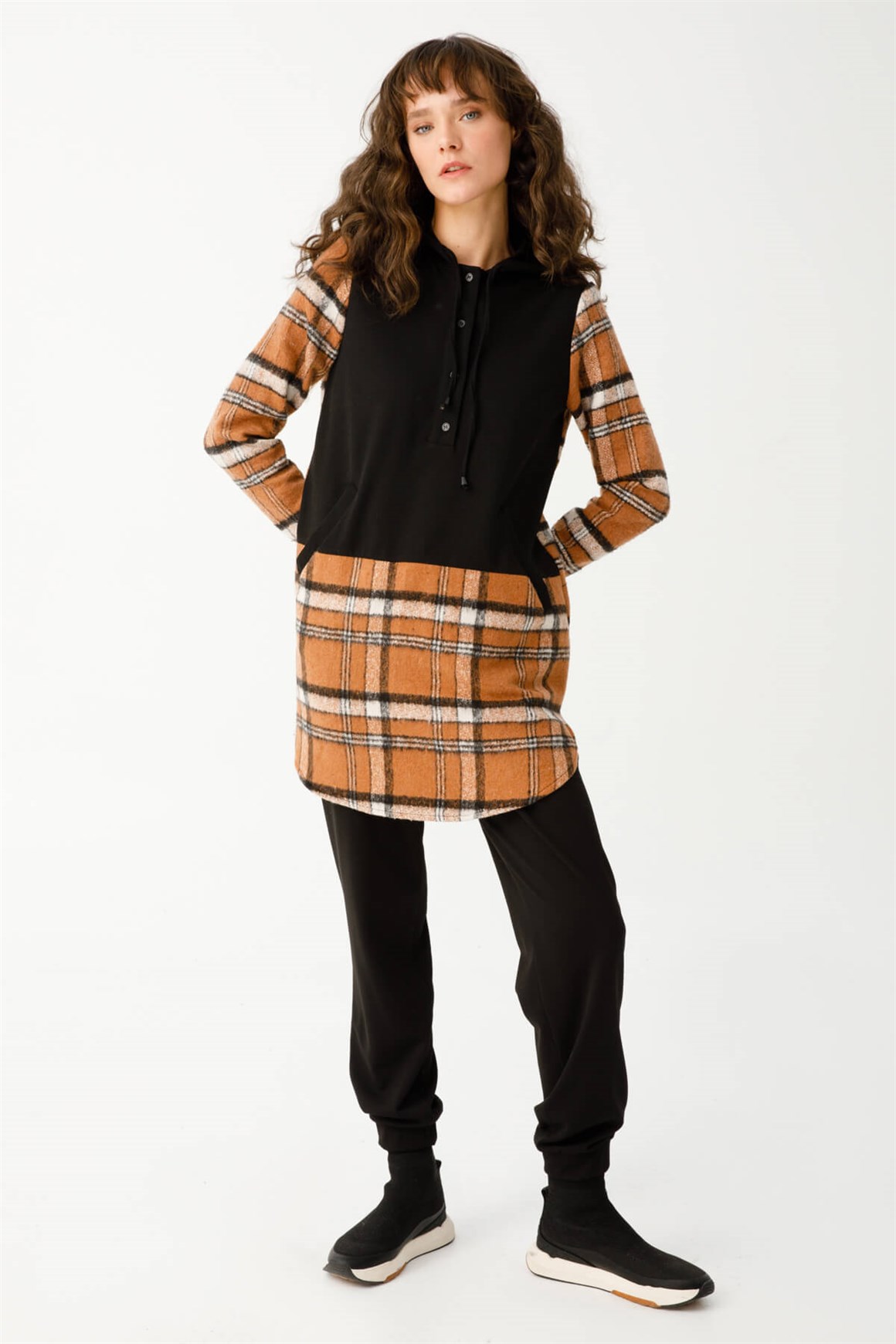 Kombinli Kapişonlu Ekose Oduncu Tunik  Taba