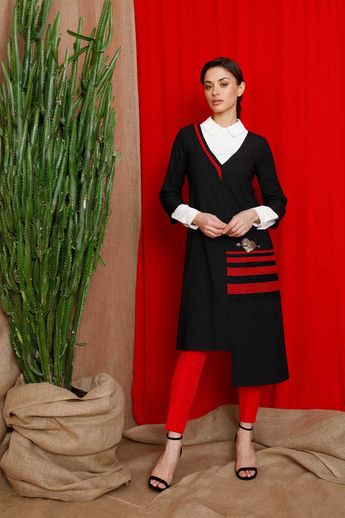 Black - Knitted Tunic with Shirt Inside