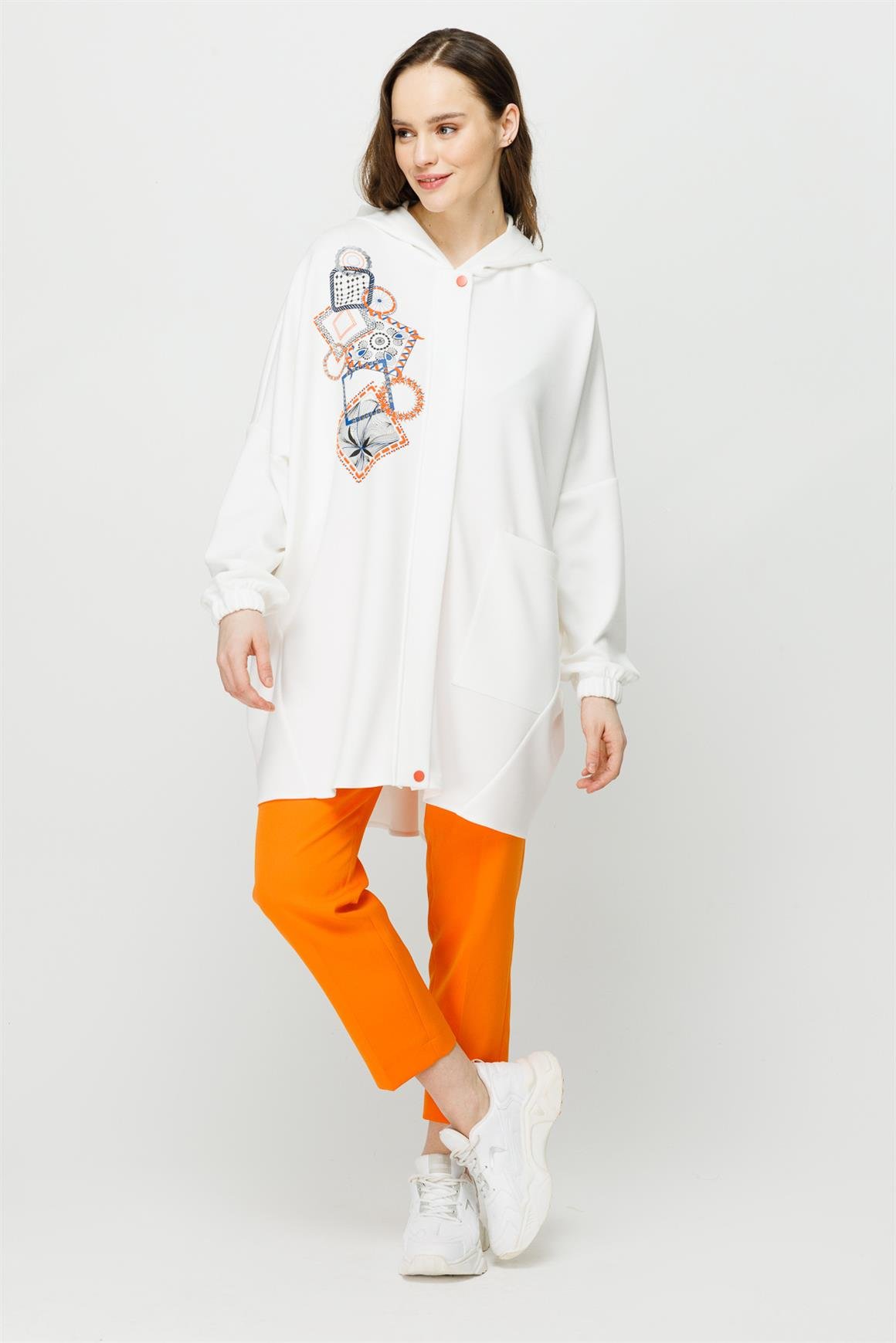 Trend Baskı Detaylı Kapişonlu Oversize Tunik  Ekru