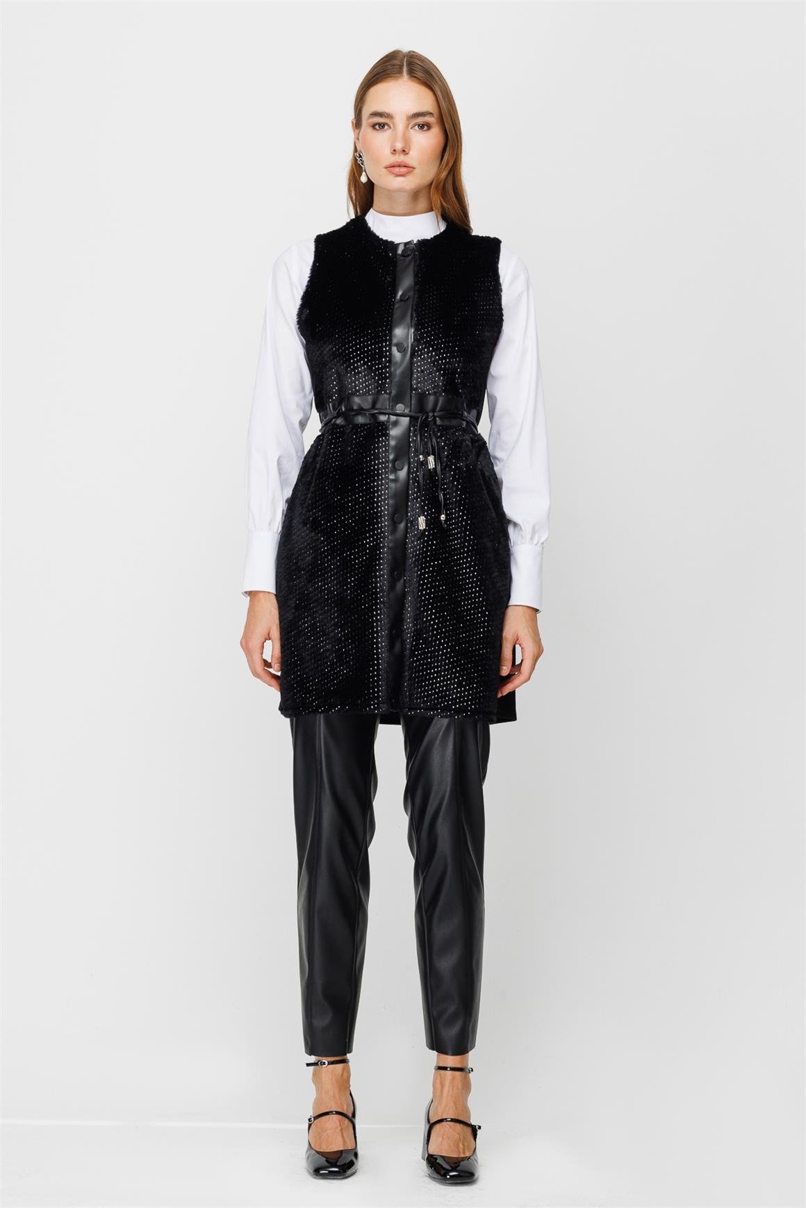 Gümüş Detaylı Kürk Yelek  Siyah