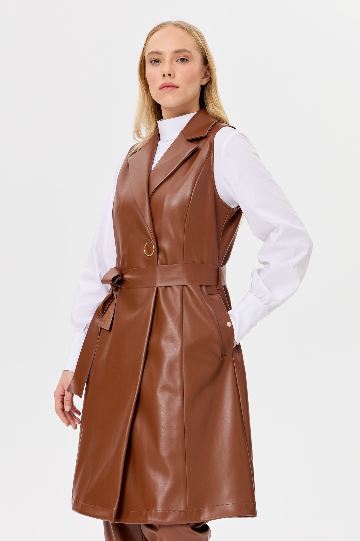 Halka Detaylı İçi Süet Kaplı Deri Yelek  Taba