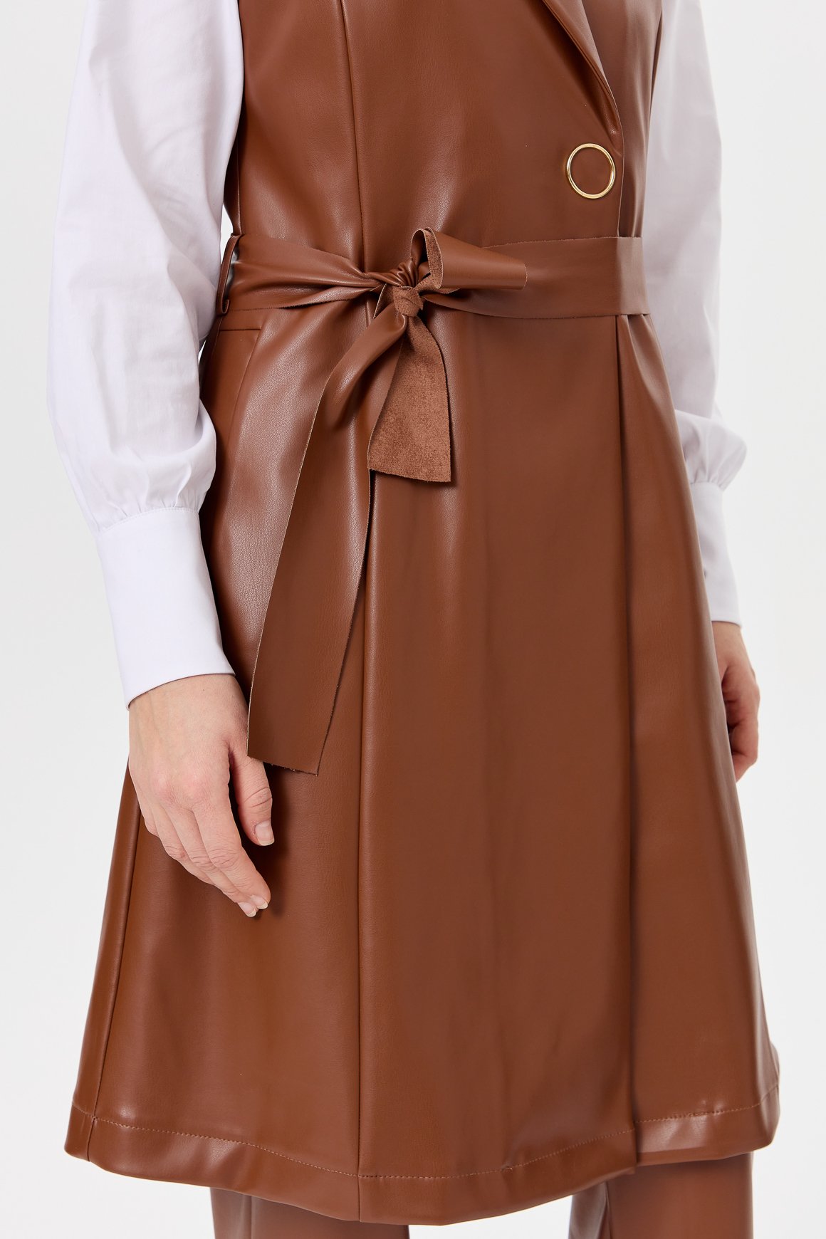 Halka Detaylı İçi Süet Kaplı Deri Yelek  Taba