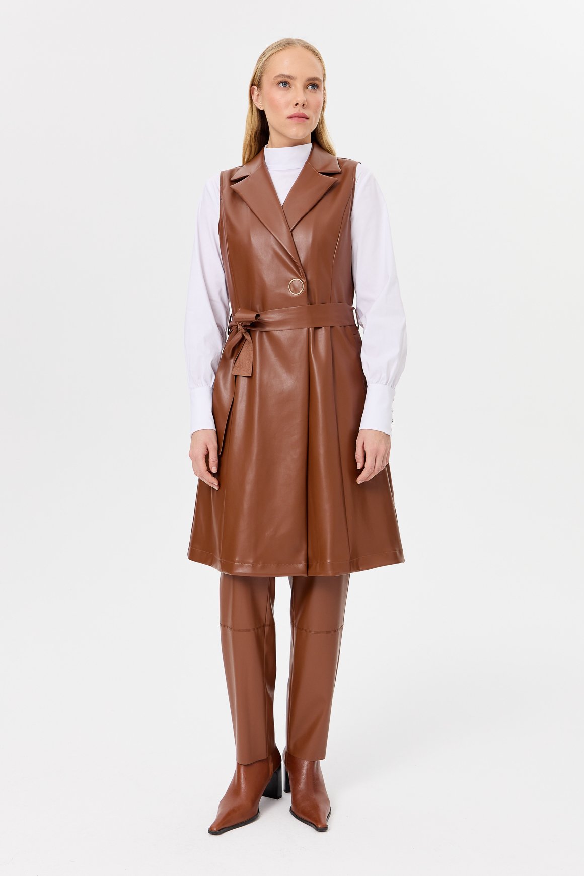 Halka Detaylı İçi Süet Kaplı Deri Yelek  Taba