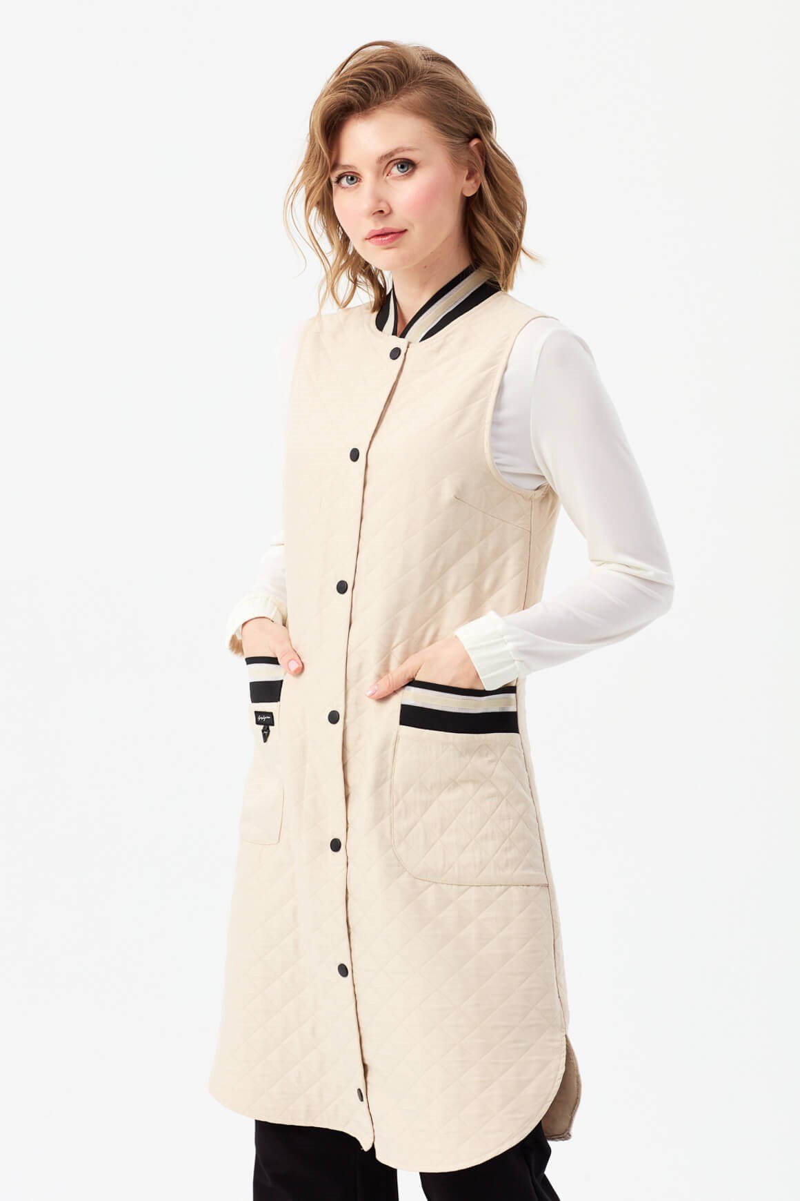 Kapitone Görünümlü Baharlık Yelek  Bej