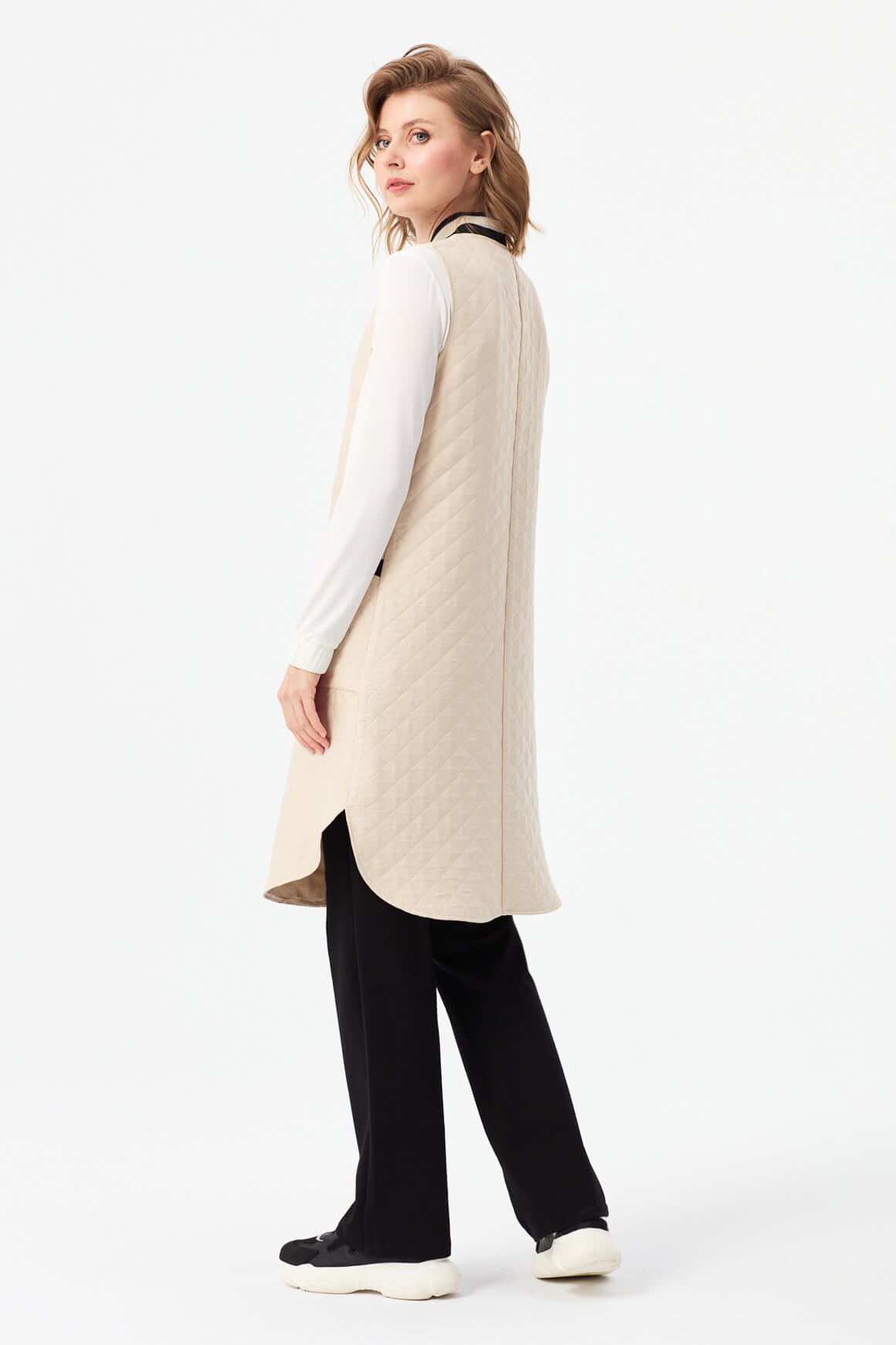 Kapitone Görünümlü Baharlık Yelek  Bej